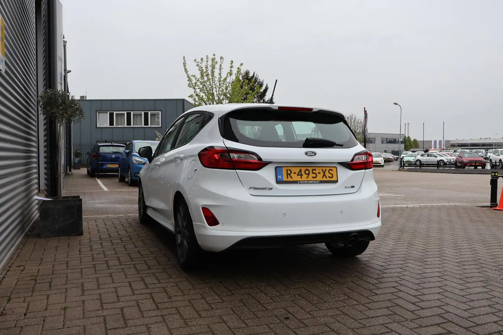 Ford Fiesta 1.0 EcoBoost Hybrid ST-Line Donkere Hemel | Carpla Wit - 2