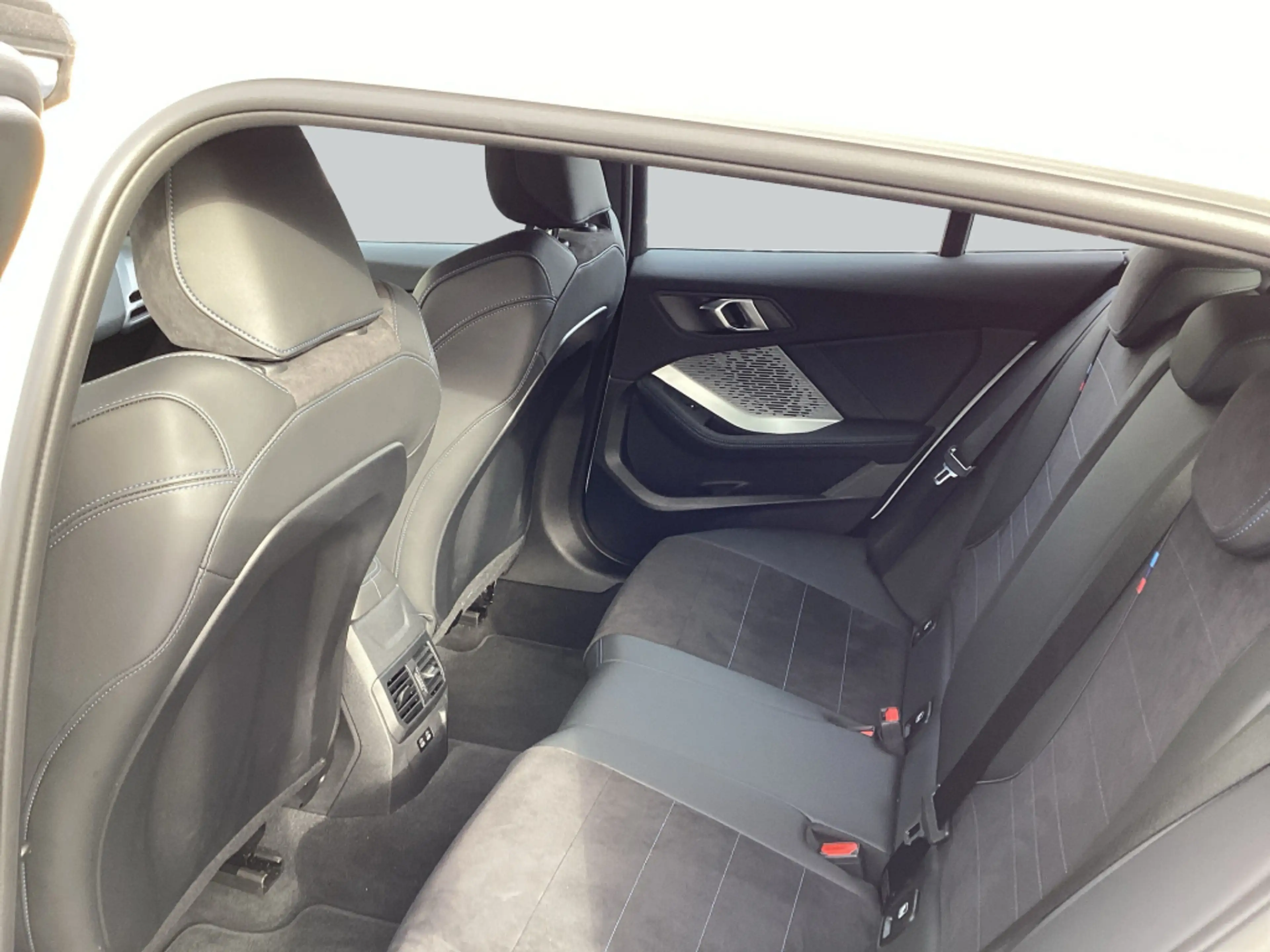 BMW 120 d Aut. — photo 12