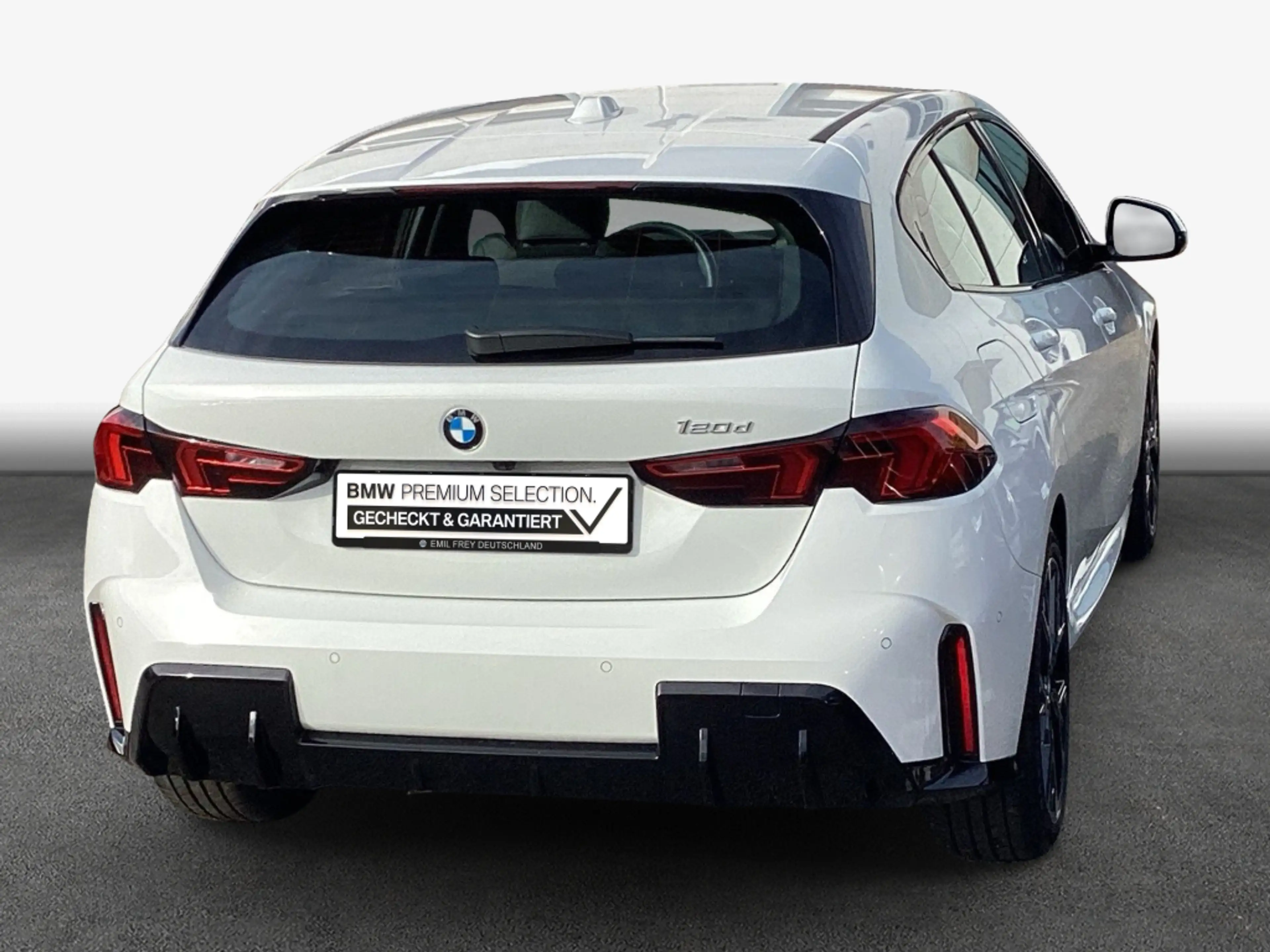 BMW 120 d Aut. — photo 2