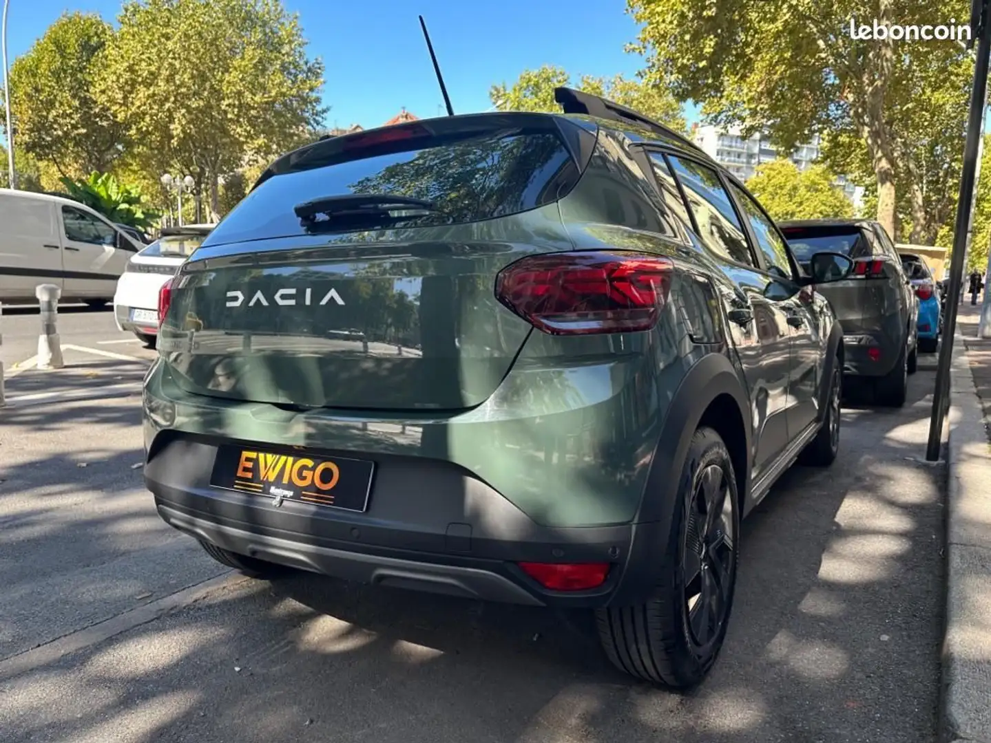 Dacia Sandero STEPWAY 1.0 TCE 90 EXPRESSION Vert - 2