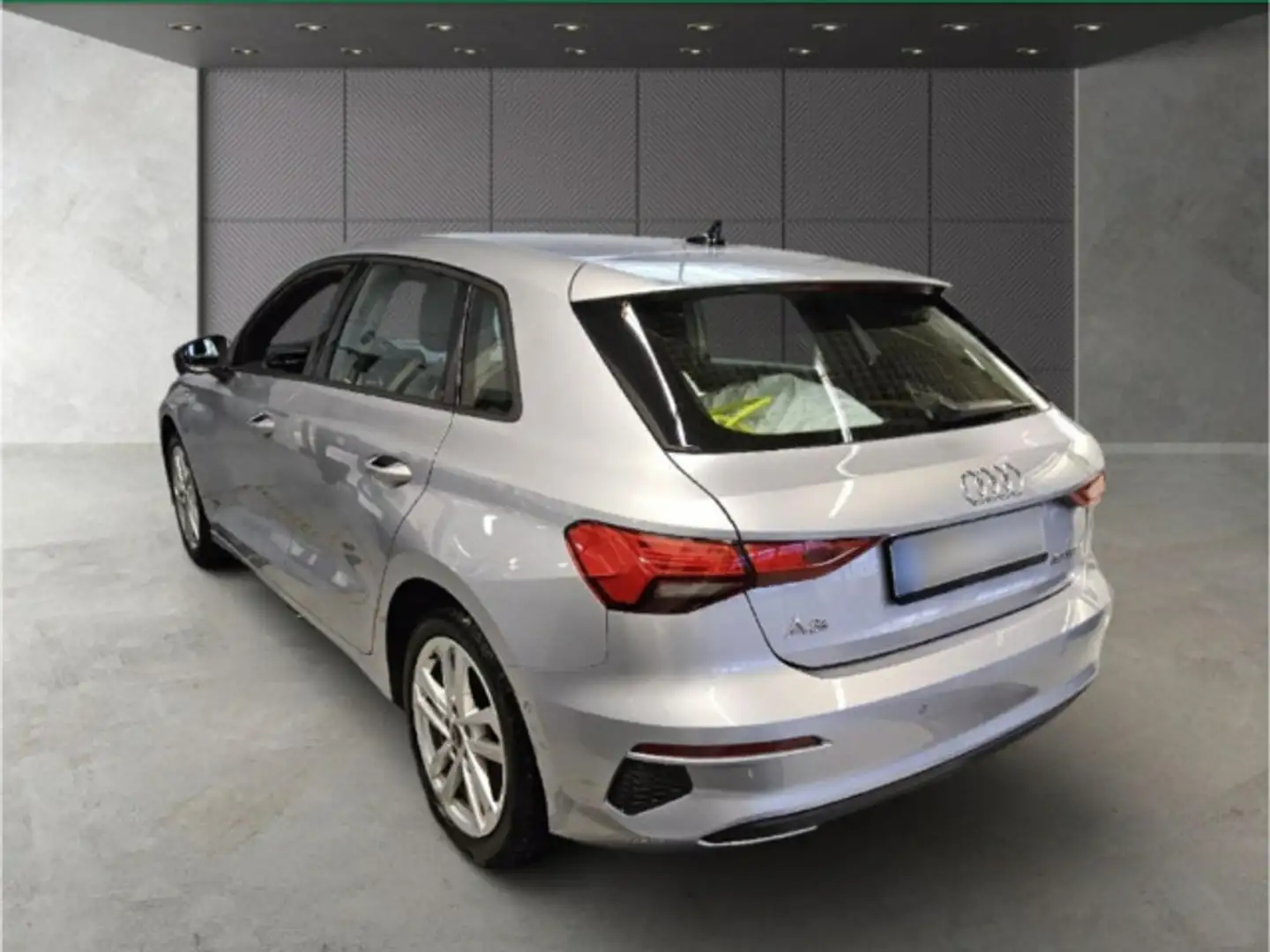 Audi A3 40TFSI e Stronic LED Navi PDC Silber - 2