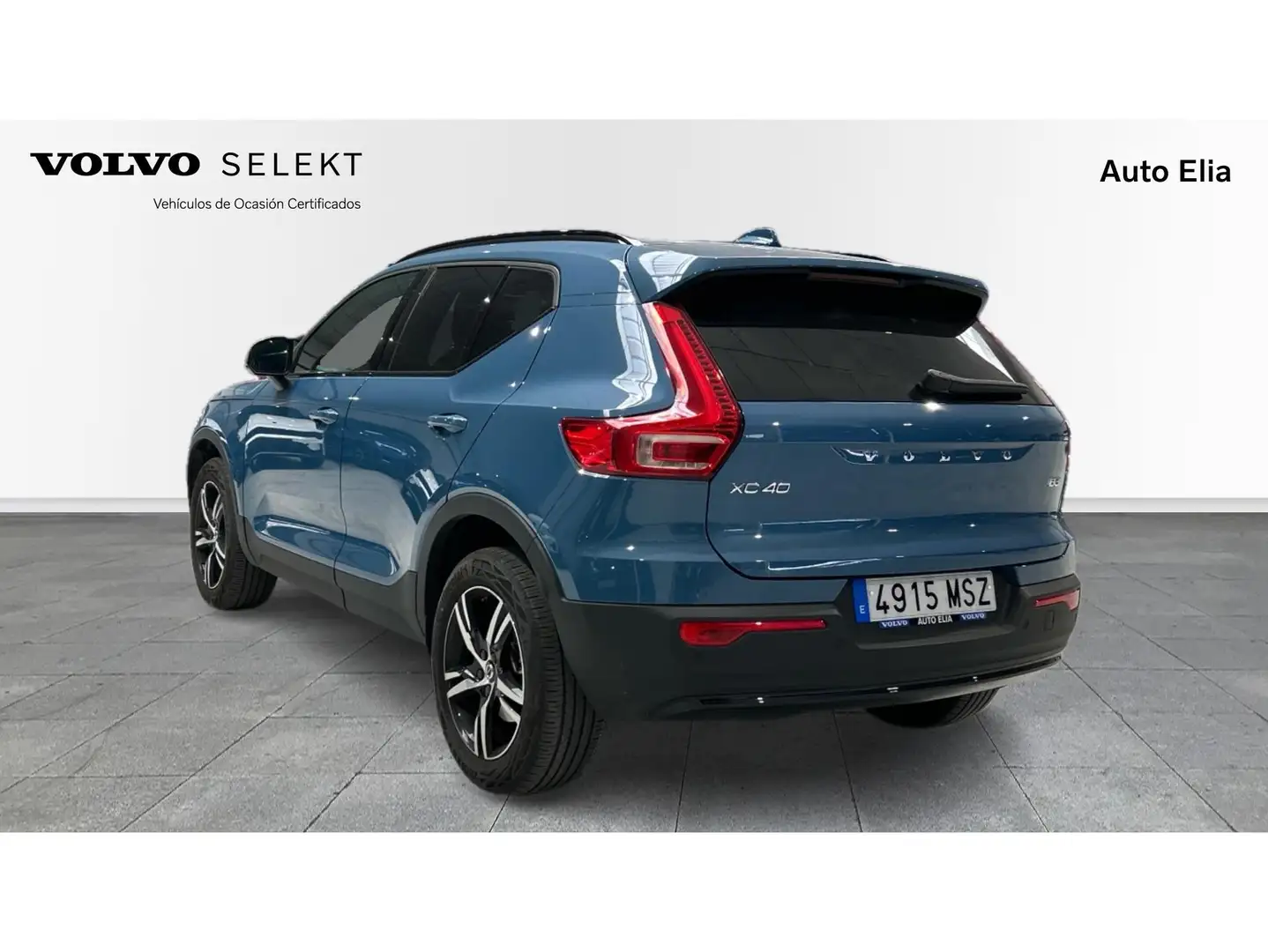 Volvo XC40 B3 Plus Aut. Blauw - 2
