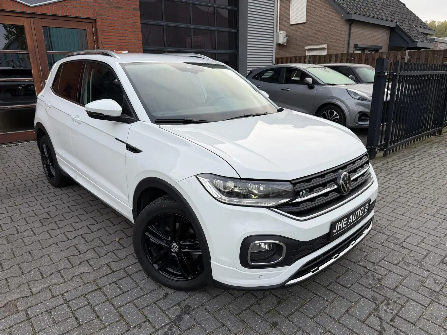 Volkswagen T-Cross 1.0 TSI R-Line | LED | Keyless | Camera | Navi | Blanc - 2