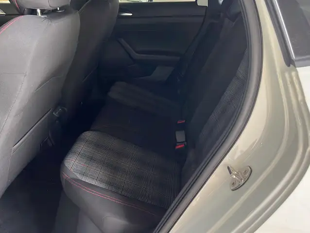 Volkswagen Polo view 15