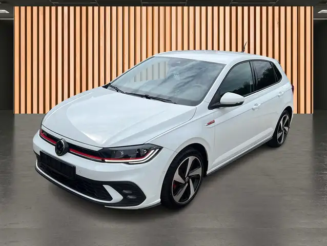 Volkswagen Polo view 2