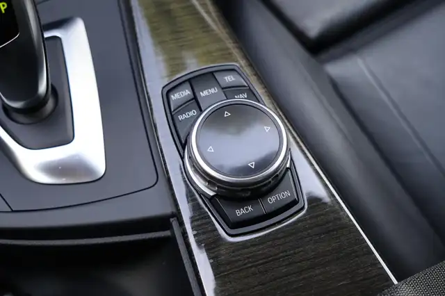 BMW 3 Series view 25