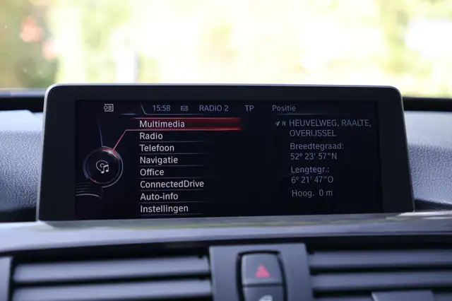 BMW 3 Series view 21