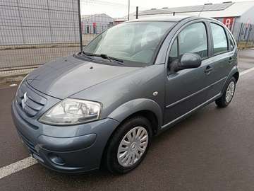 1.1i Essence pret a immatriculer