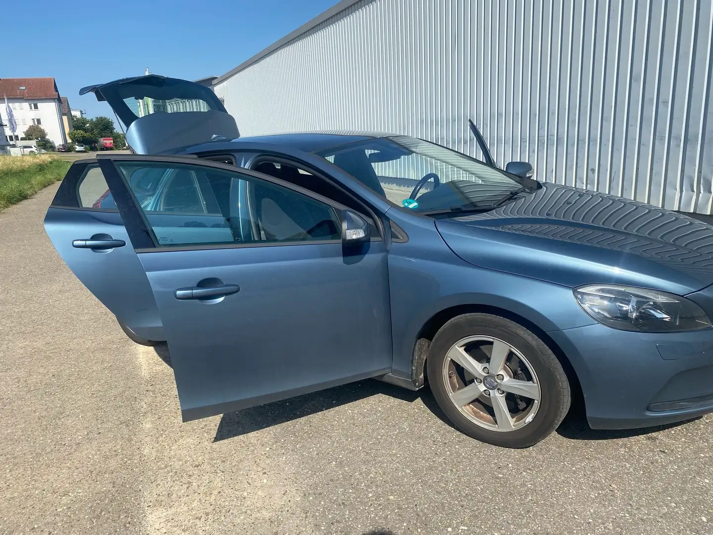 Volvo V40 V40 T2 Momentum Blau - 2