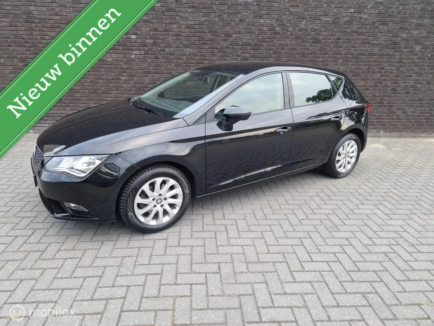 SEAT Leon 1.2 TSI STYLE 2013|Topstaat|Airco|CruiseControle| Zwart - 1