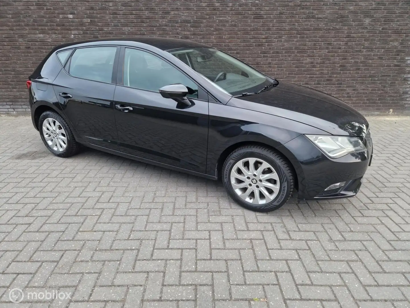 SEAT Leon 1.2 TSI STYLE 2013|Topstaat|Airco|CruiseControle| Zwart - 2
