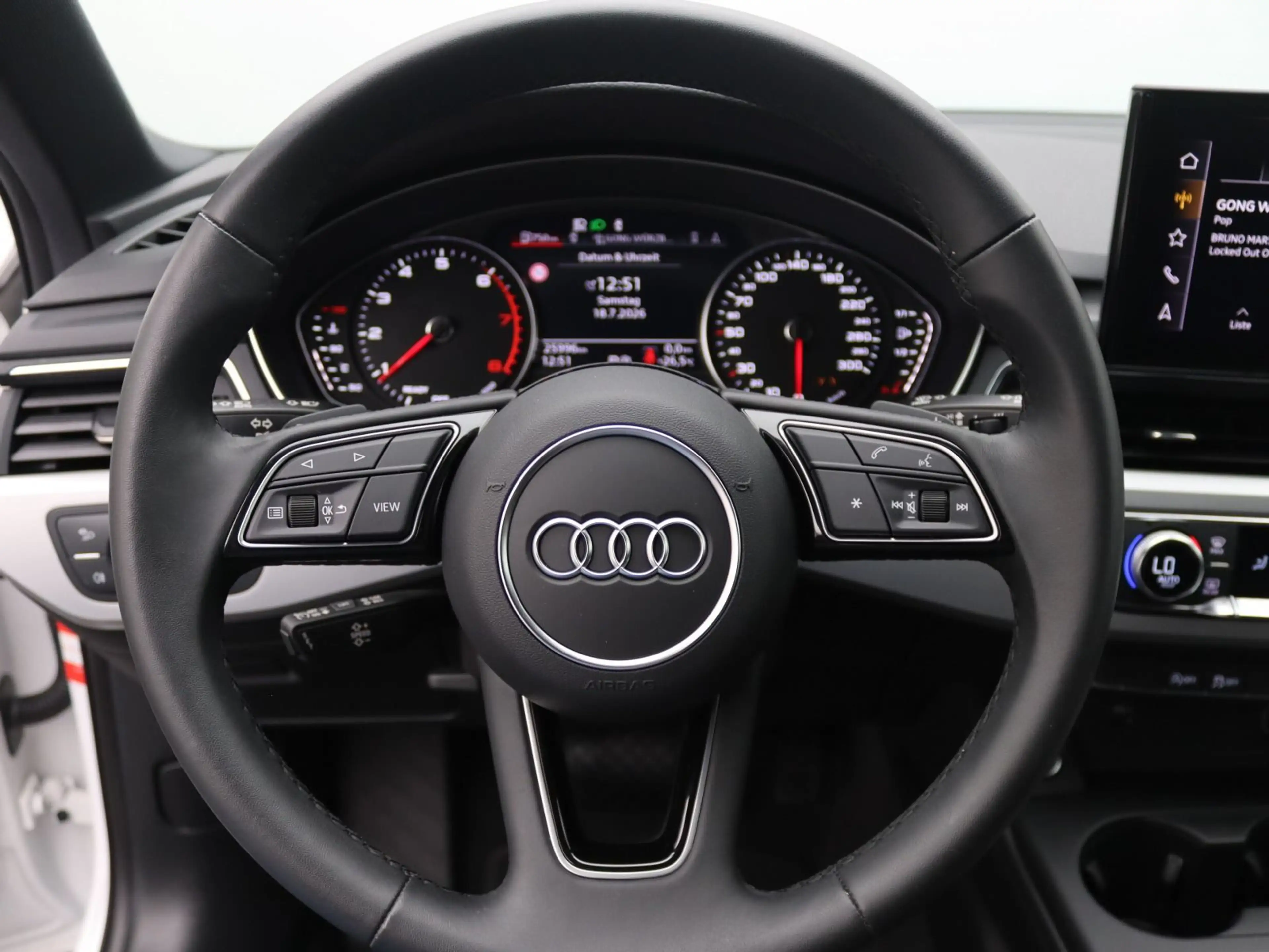 Audi A4 35 TFSI S-tronic / MMI-Navi, Matrix — photo 10