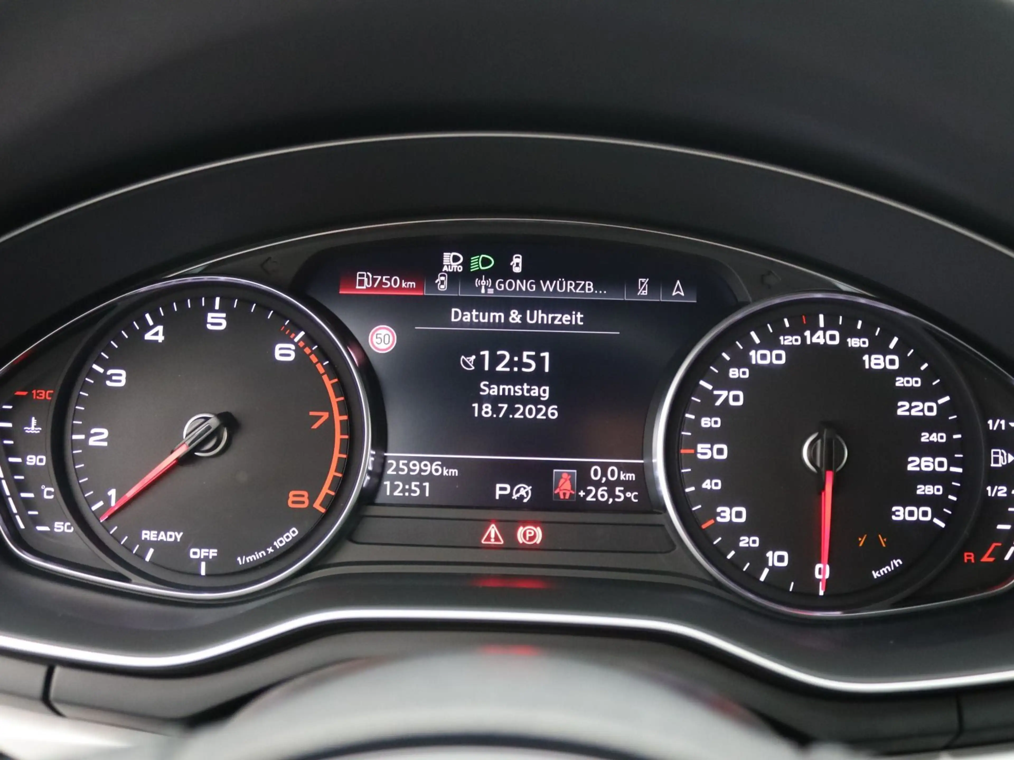 Audi A4 35 TFSI S-tronic / MMI-Navi, Matrix — photo 12