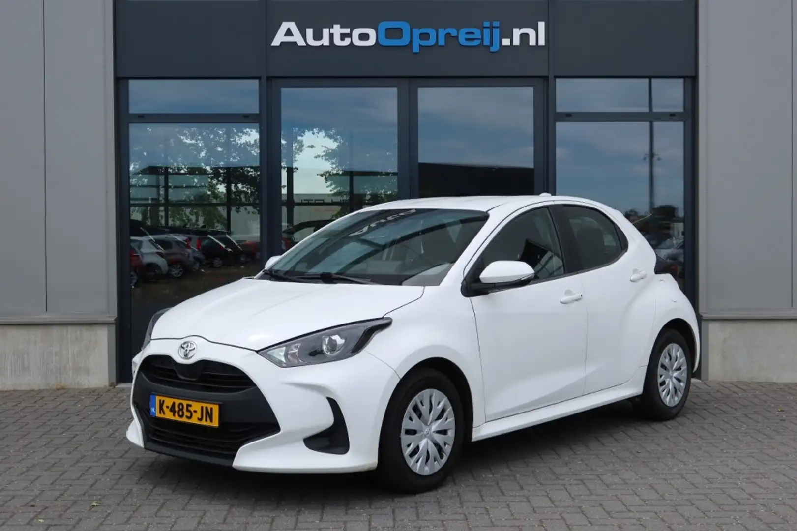 Toyota Yaris 1.0 VVT-I Active 5drs. Airco, Carplay, Camera, Cru Wit - 1
