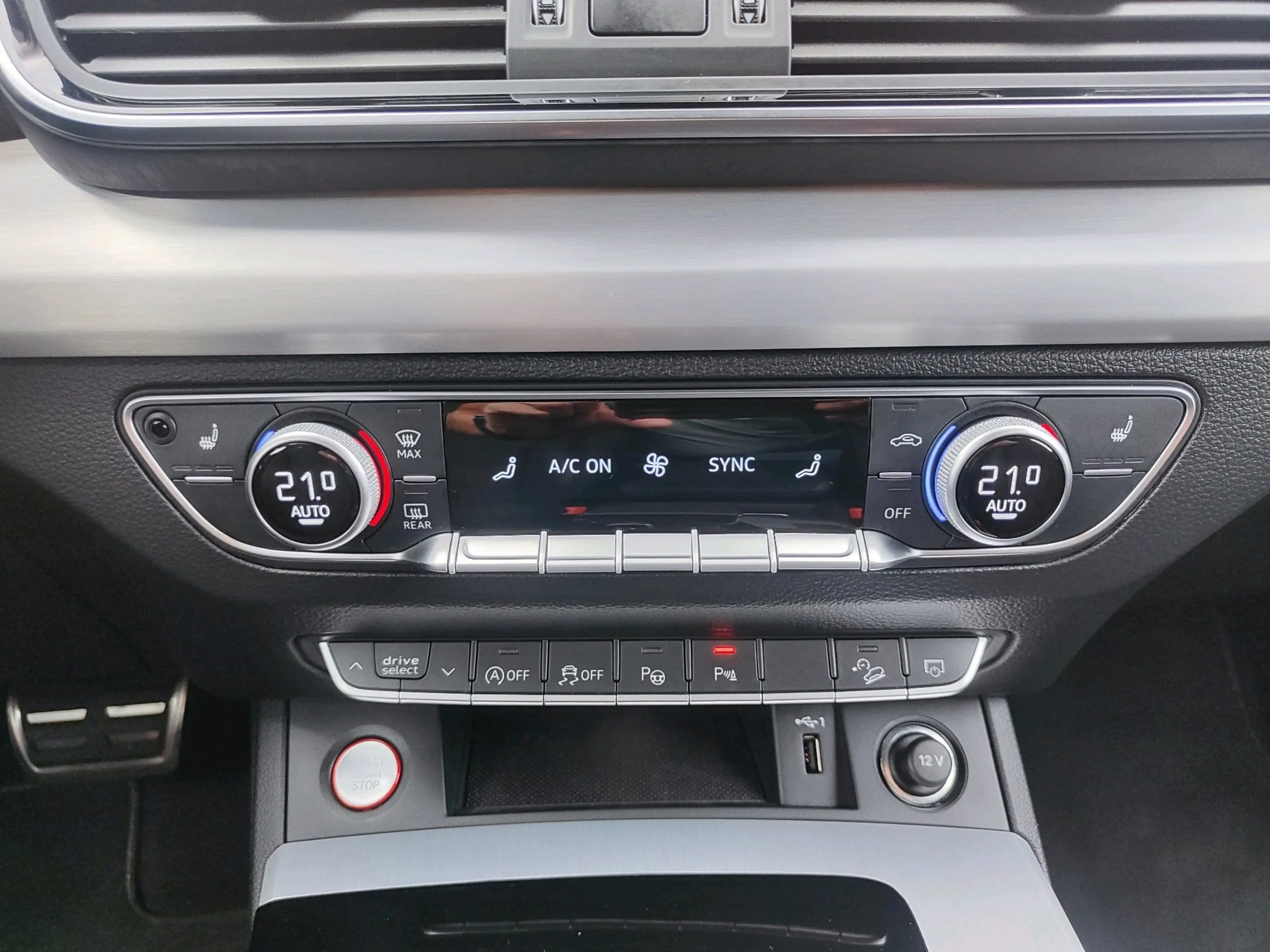 Audi SQ5 3.0 TDI quattro *STANDHZG*AHK*B&O* — photo 21