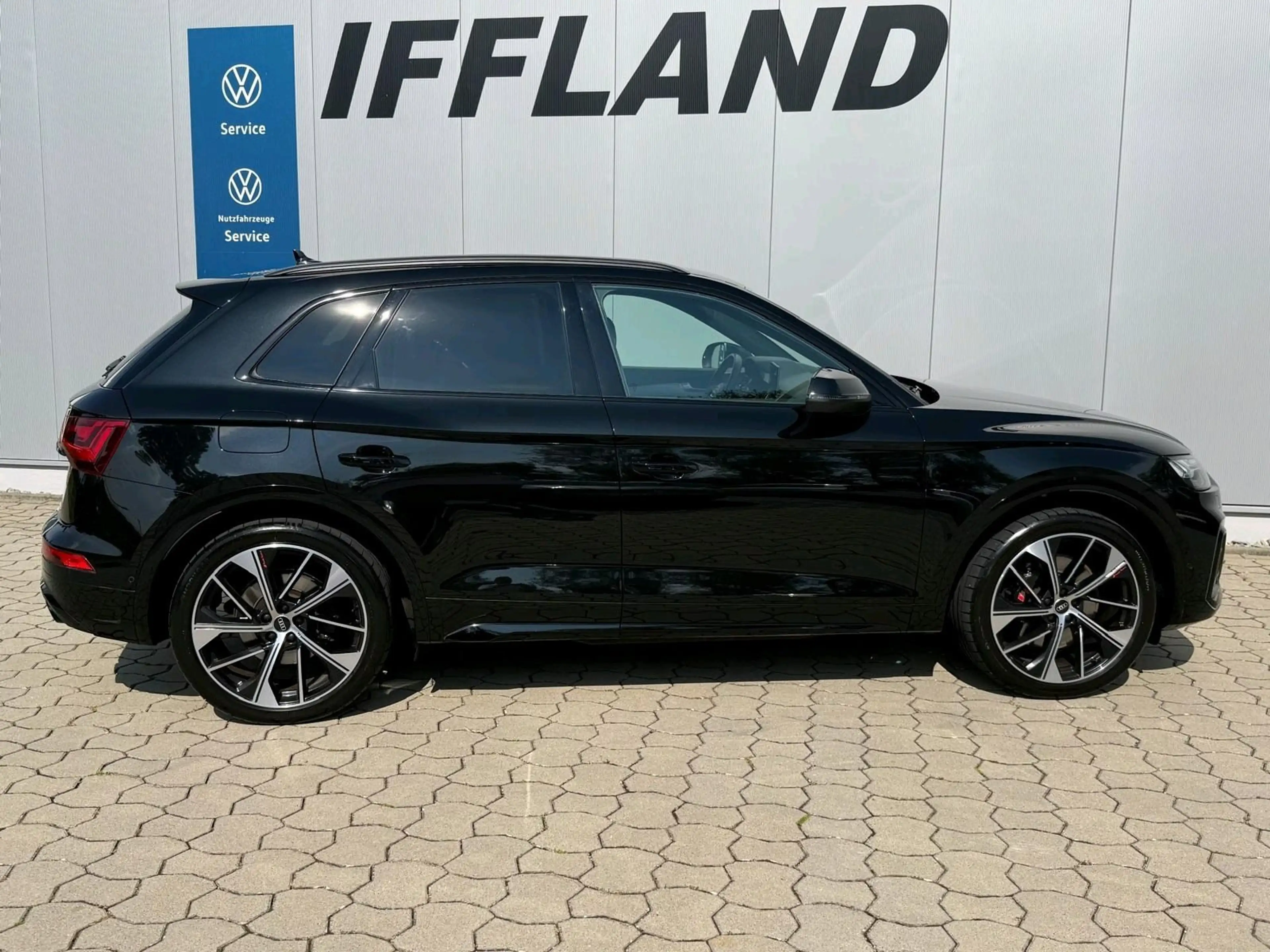Audi SQ5 3.0 TDI quattro *STANDHZG*AHK*B&O* — photo 4