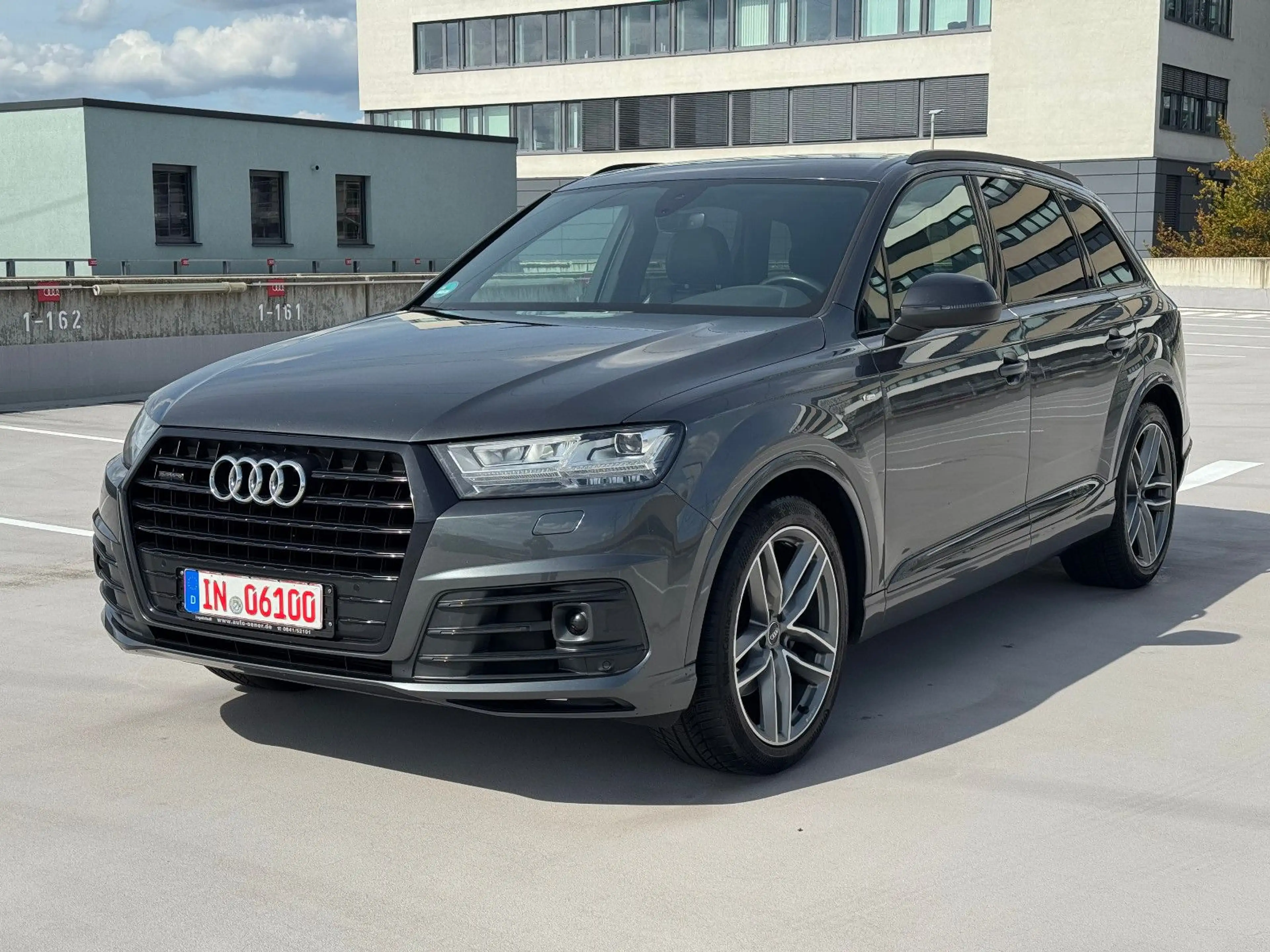 Audi Q7 50 TDI quattro S-Line /BOSE/LED/4.Zonen Klima
