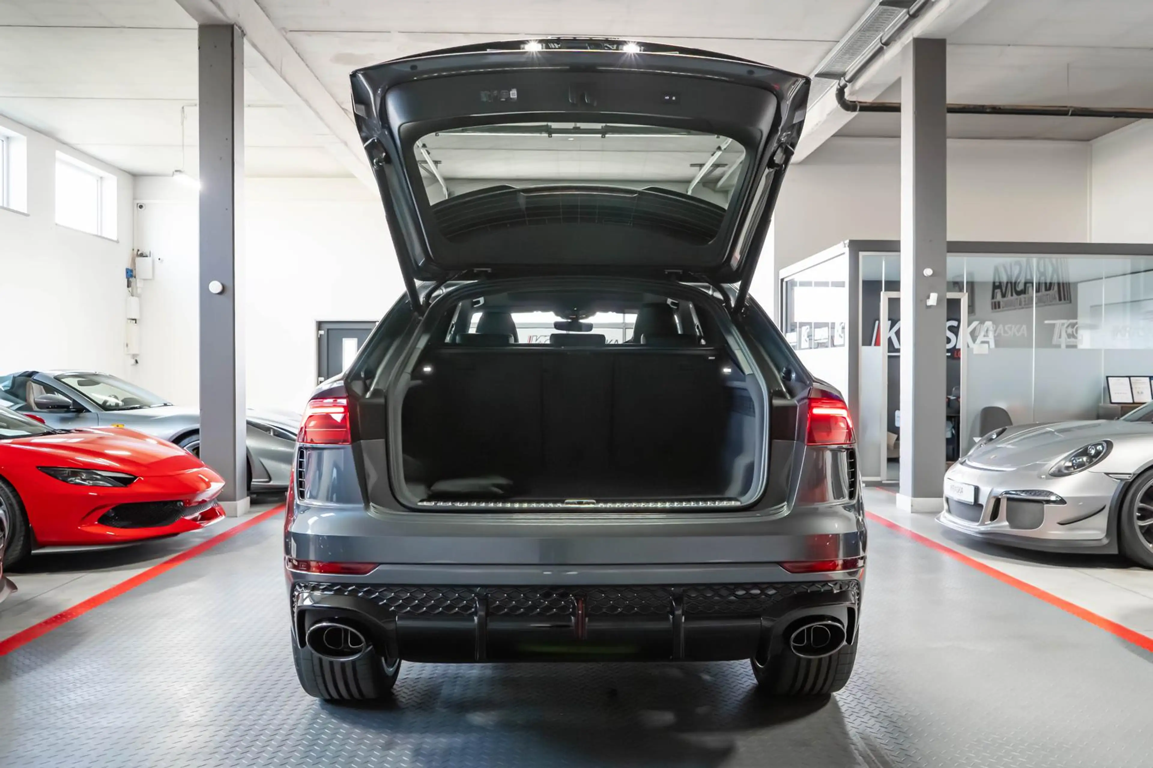 Audi RS Q8 RSQ8 4.0 TFSI AHK B&O PANO STHZ MASSAGE RS-AGA — photo 9