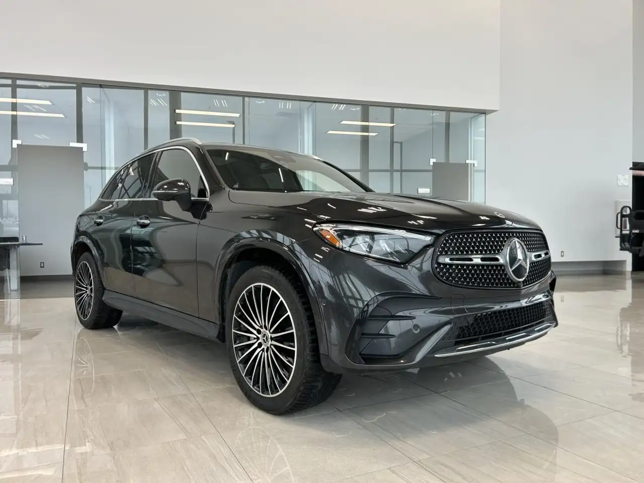2023 Mercedes-Benz GLC