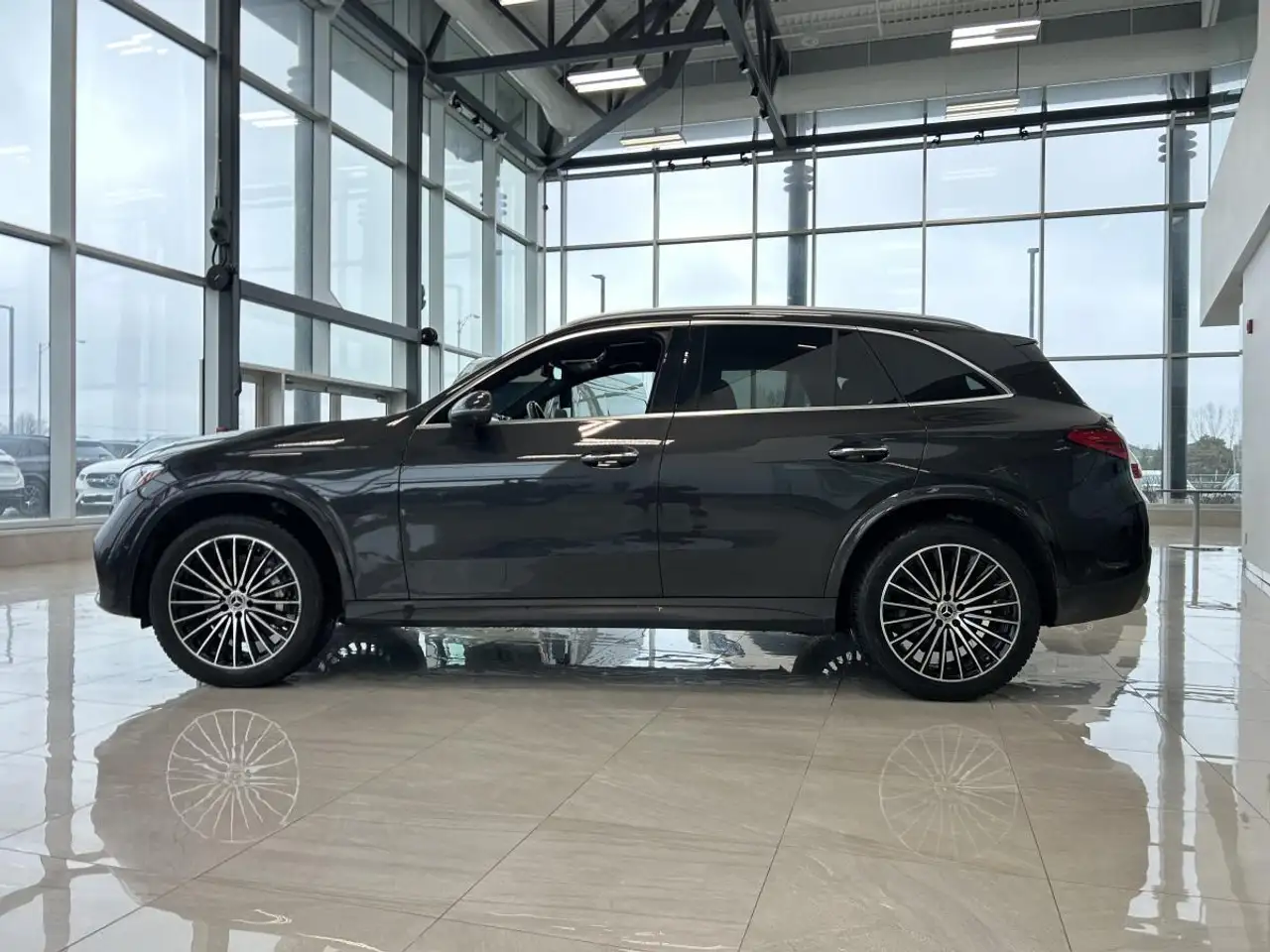Mercedes-Benz GLC снимка Mercedes-Benz GLC