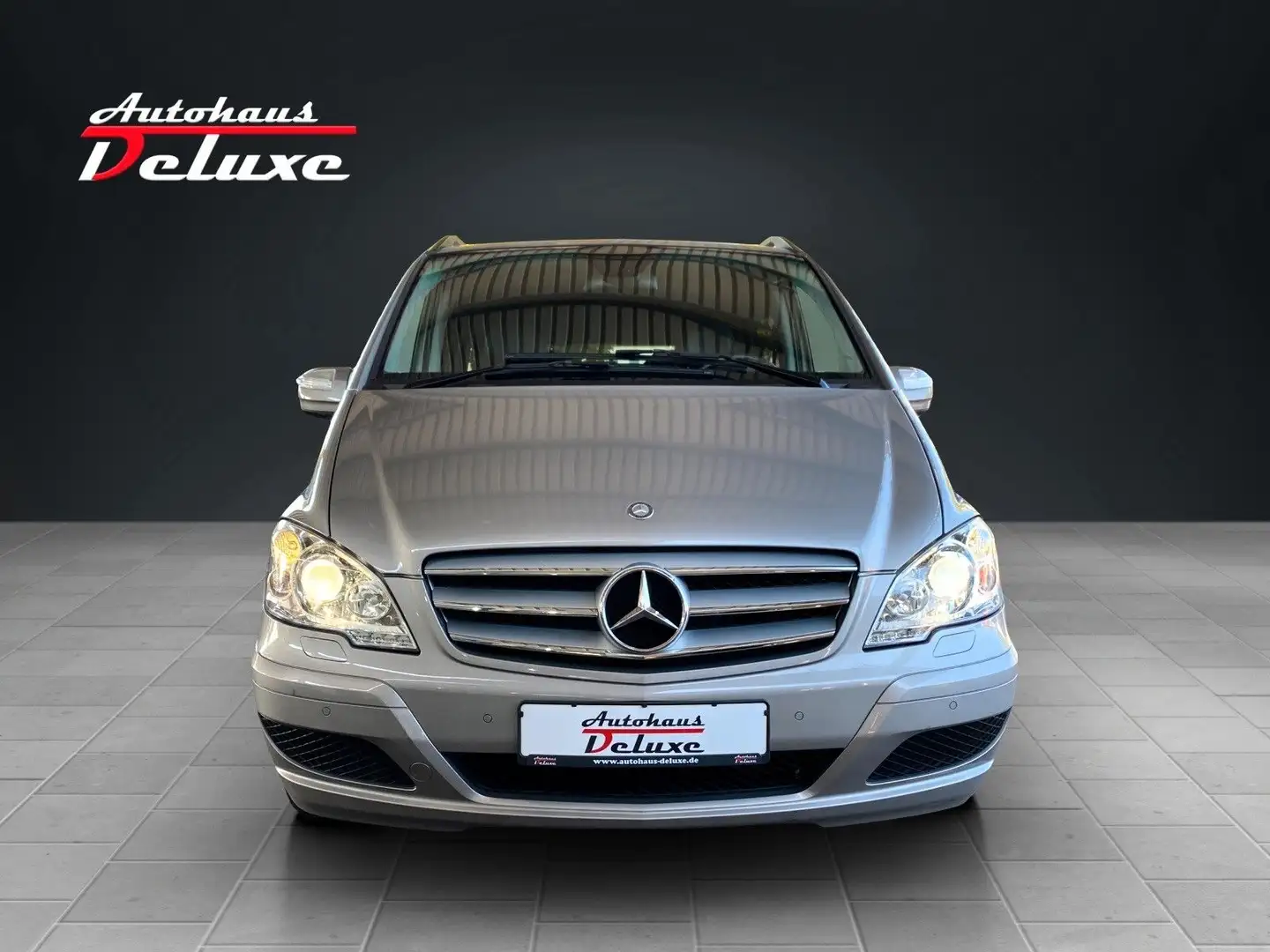Mercedes-Benz Viano 2.2 CDI TREND-EDITION NAVI-LEDER-6-SITZER Silber - 2