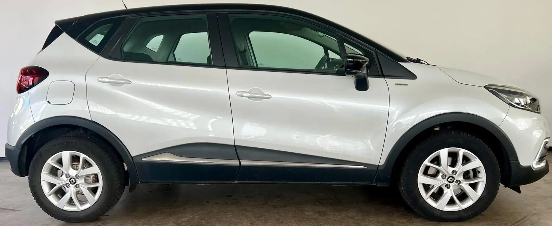 Renault Captur Limited Kamera LED PDC Temp Shz TÜV NEU - 2