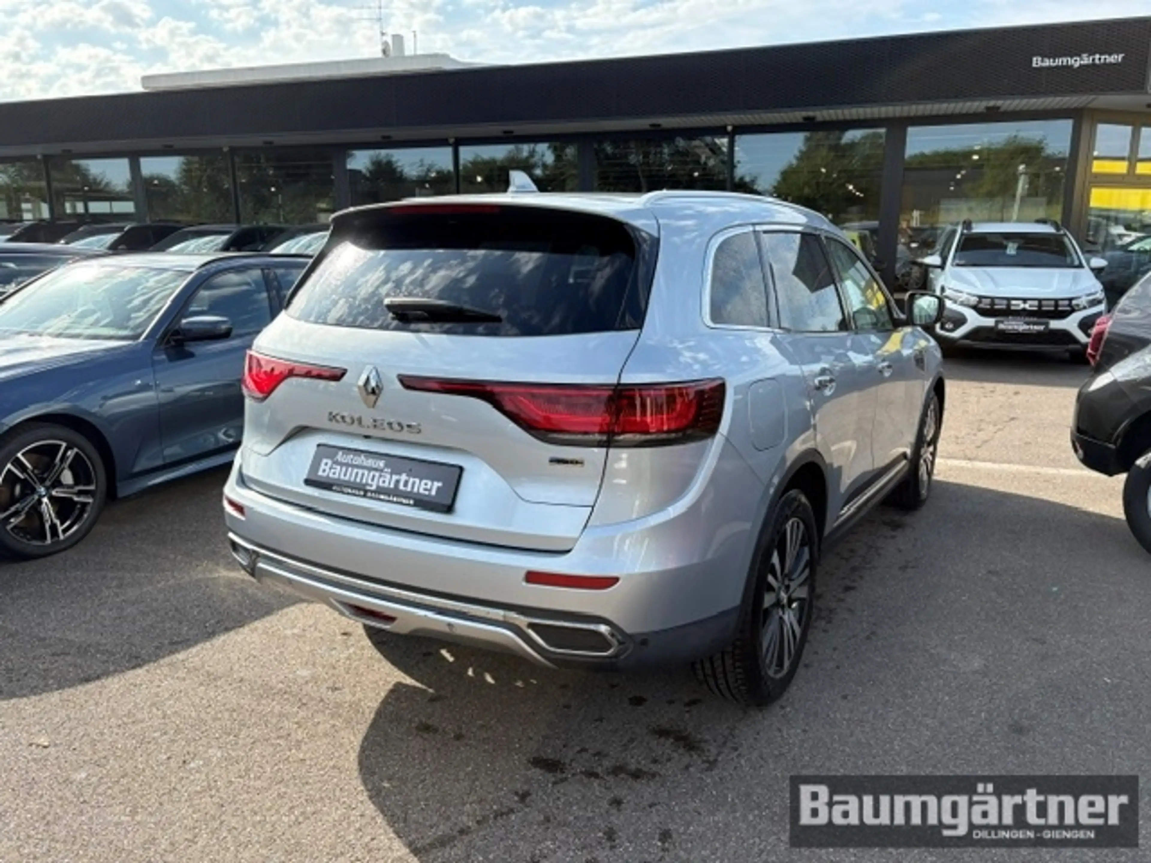 Renault Koleos Initiale Paris Blue dCi 185 X-tronic 4WD — photo 3