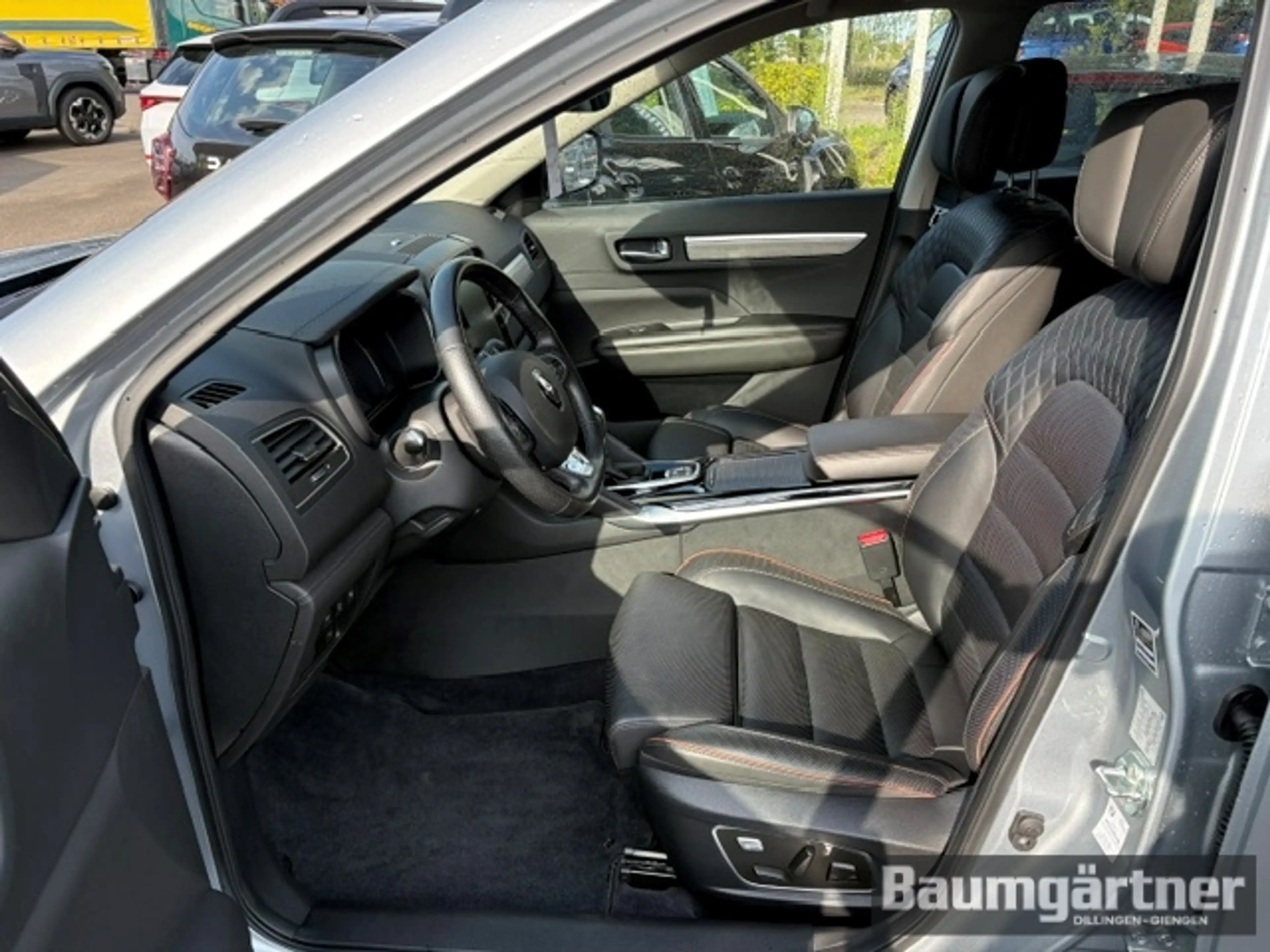 Renault Koleos Initiale Paris Blue dCi 185 X-tronic 4WD — photo 5