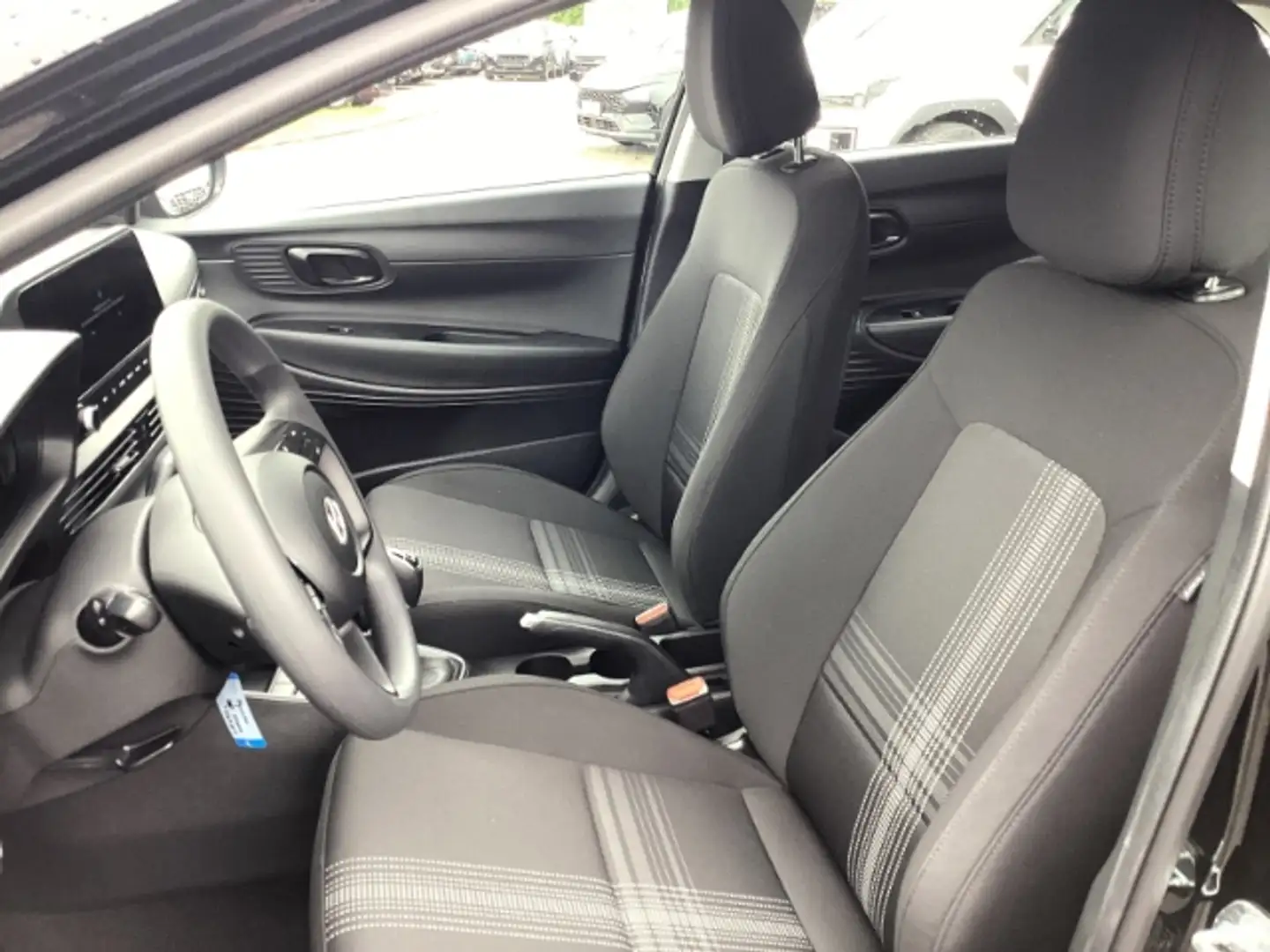 Hyundai i20 Select 1.0 T-GDI MY25 (100 PS) 6-MT 2WD EU6d Weiß - 2