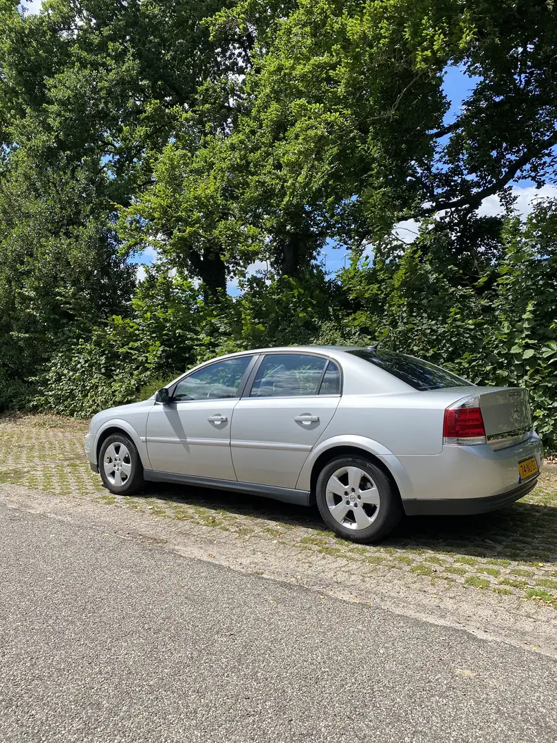 Opel Vectra 2.2-16V Elegance Grijs - 2