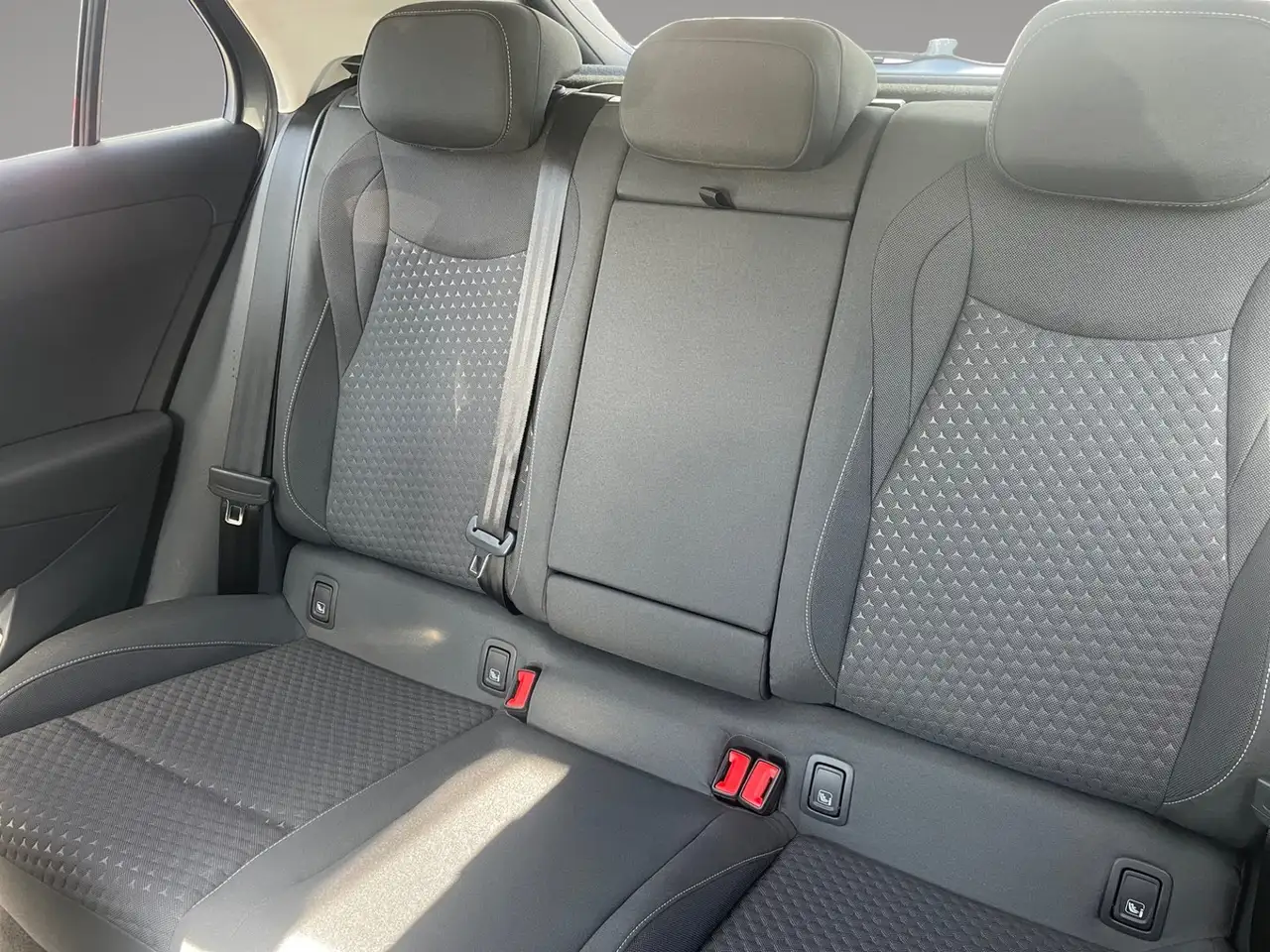 Volkswagen T-Roc Life eTSI DSG 14