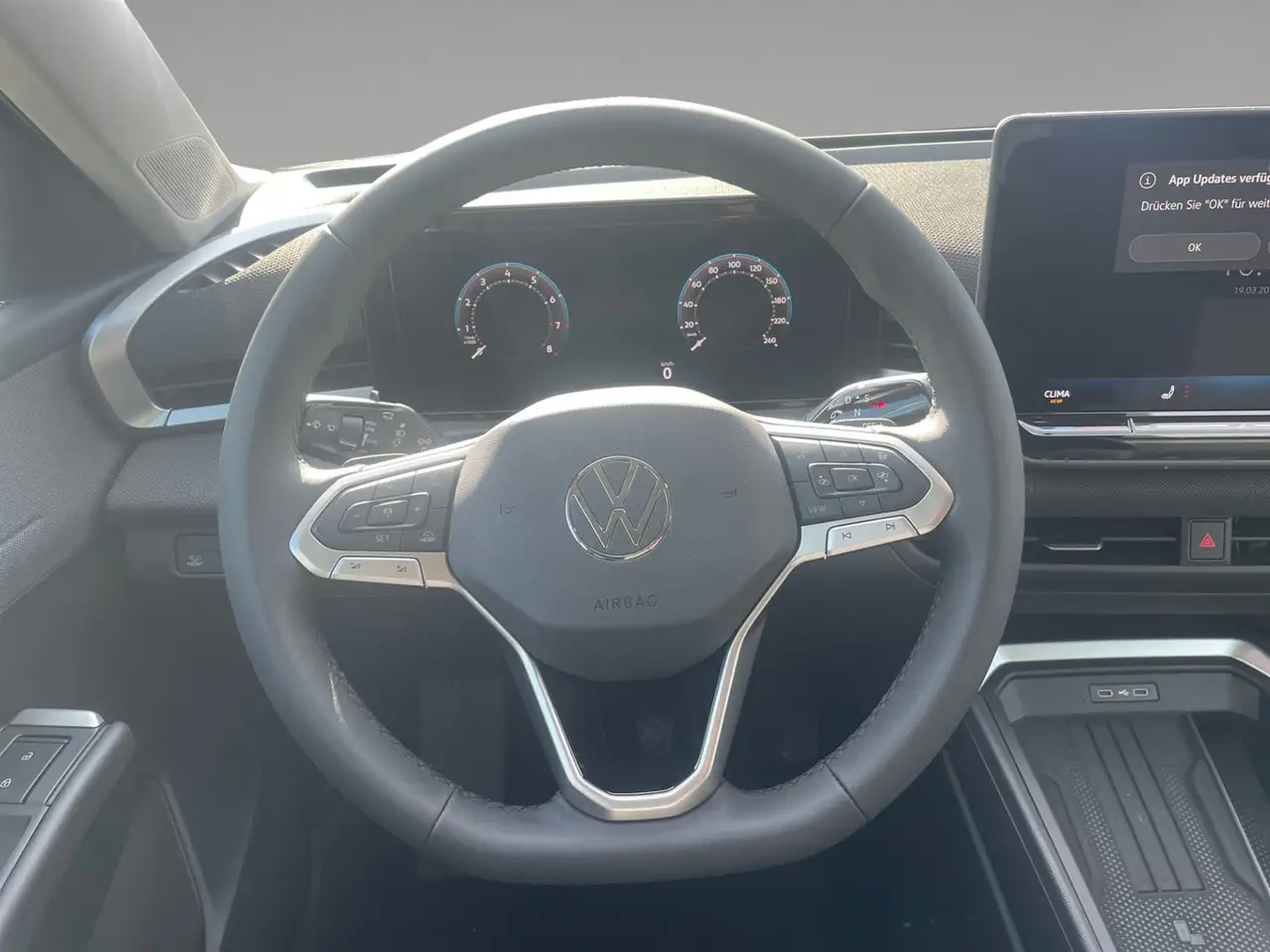 Volkswagen T-Roc Life eTSI DSG 13