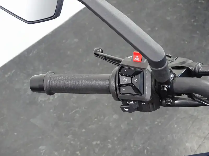 KTM 390 Duke - foto 8