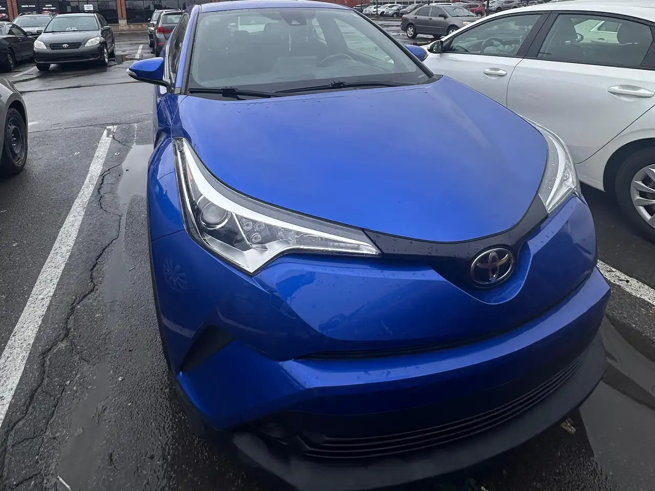 Toyota C-HR снимка Toyota C-HR