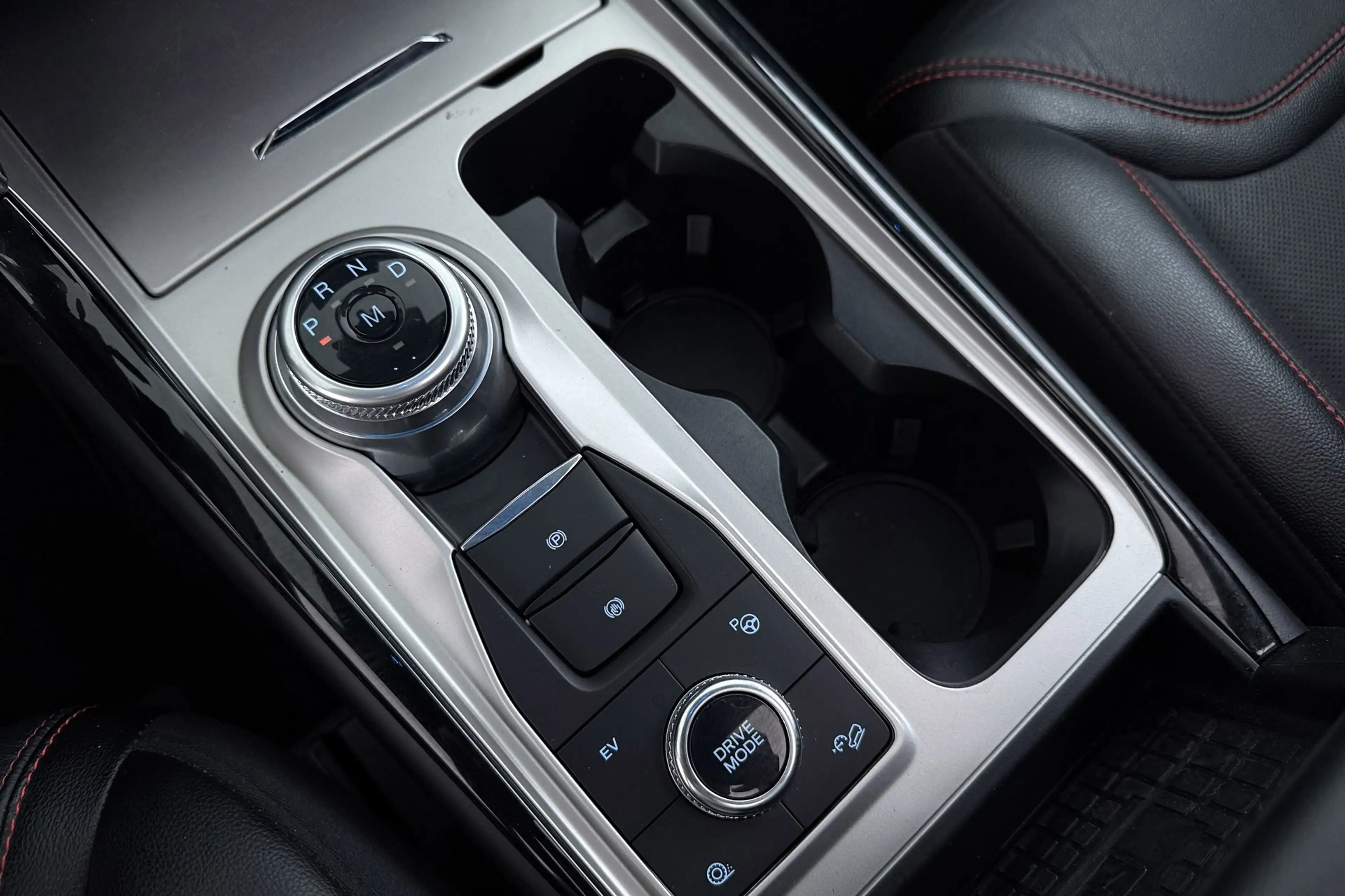 Ford Explorer 3.0 V6 EcoBoost PHEV ST-Line | Trekhaak | Panorama — photo 40