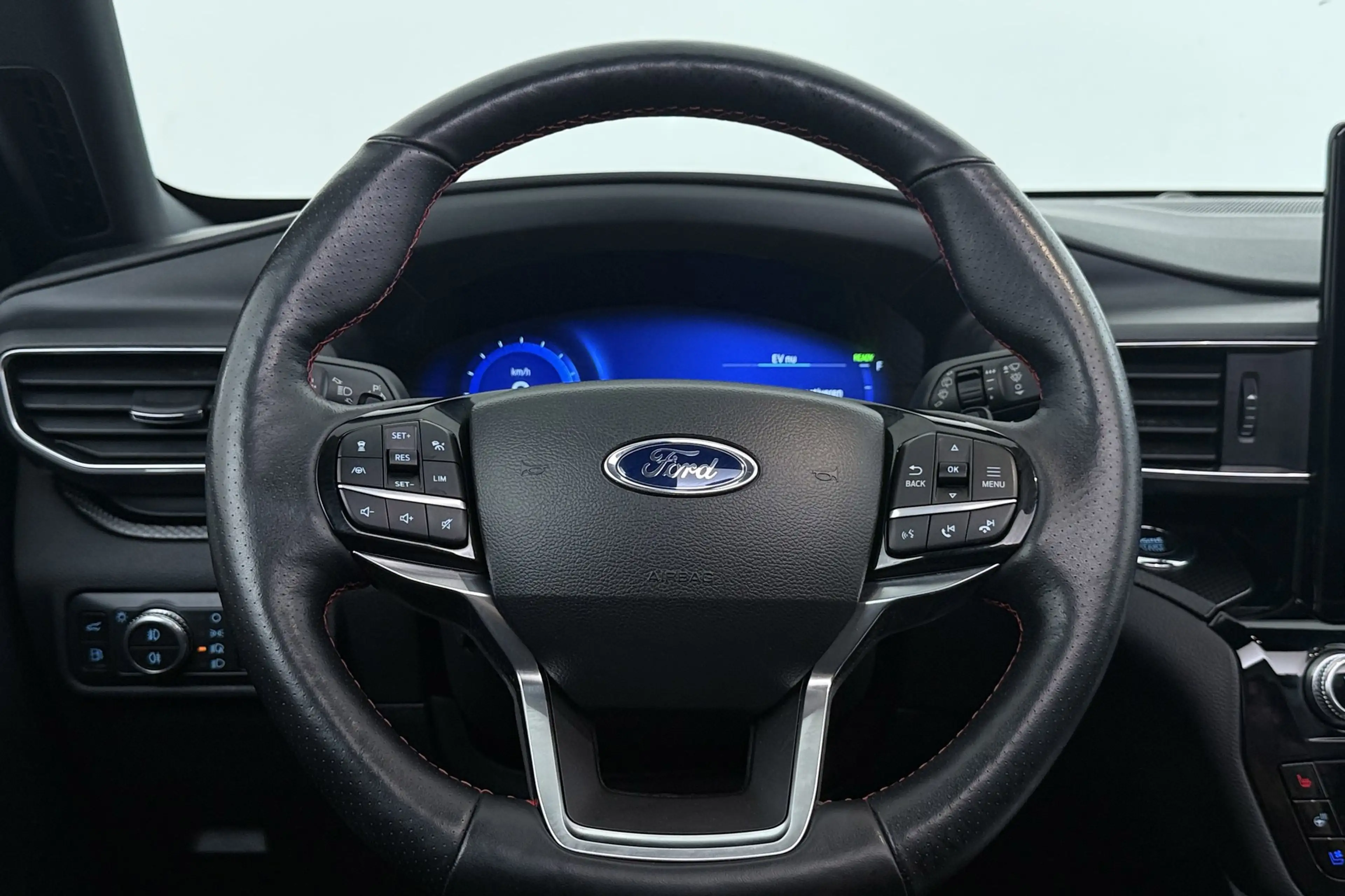 Ford Explorer 3.0 V6 EcoBoost PHEV ST-Line | Trekhaak | Panorama — photo 35