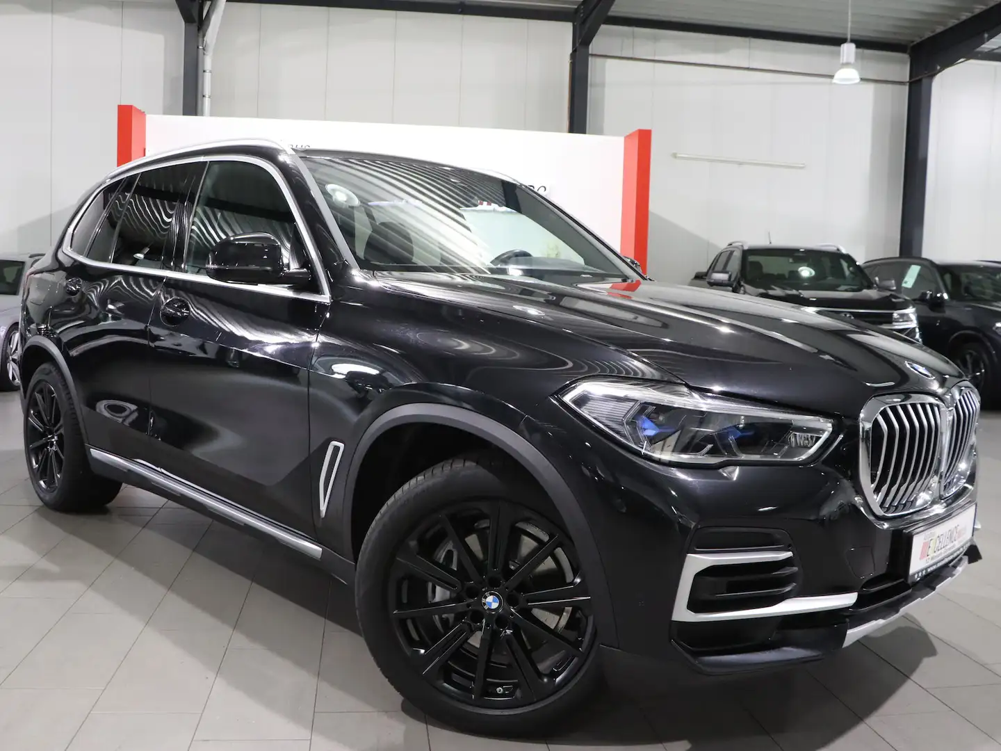 BMW X5 xDrive 30d X-LINE INNOVATION / PANORAMA,LASER Schwarz - 2