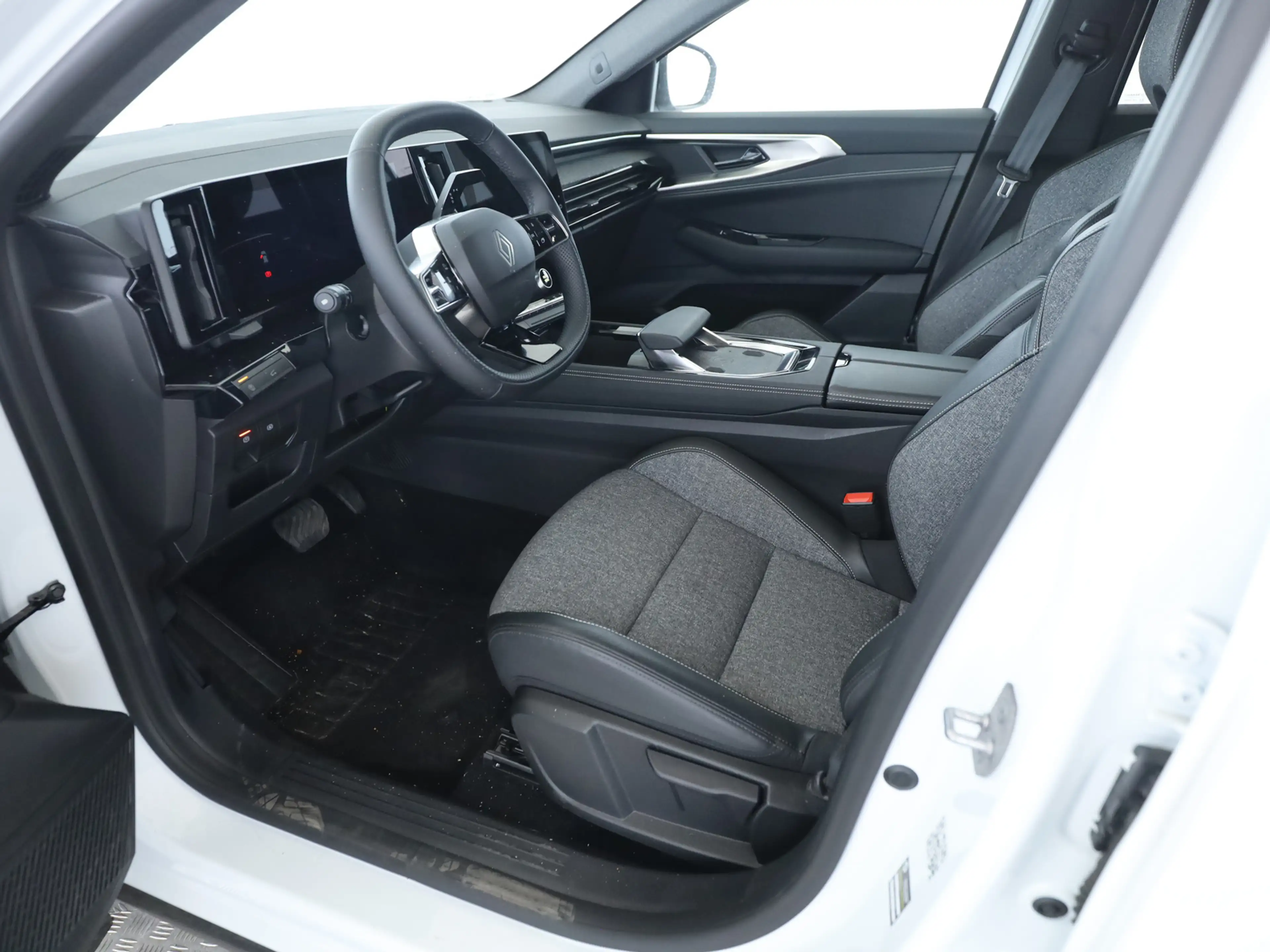 Renault Rafale Techno Full Hybrid E-Tech 200 Apple CarPlay — photo 11