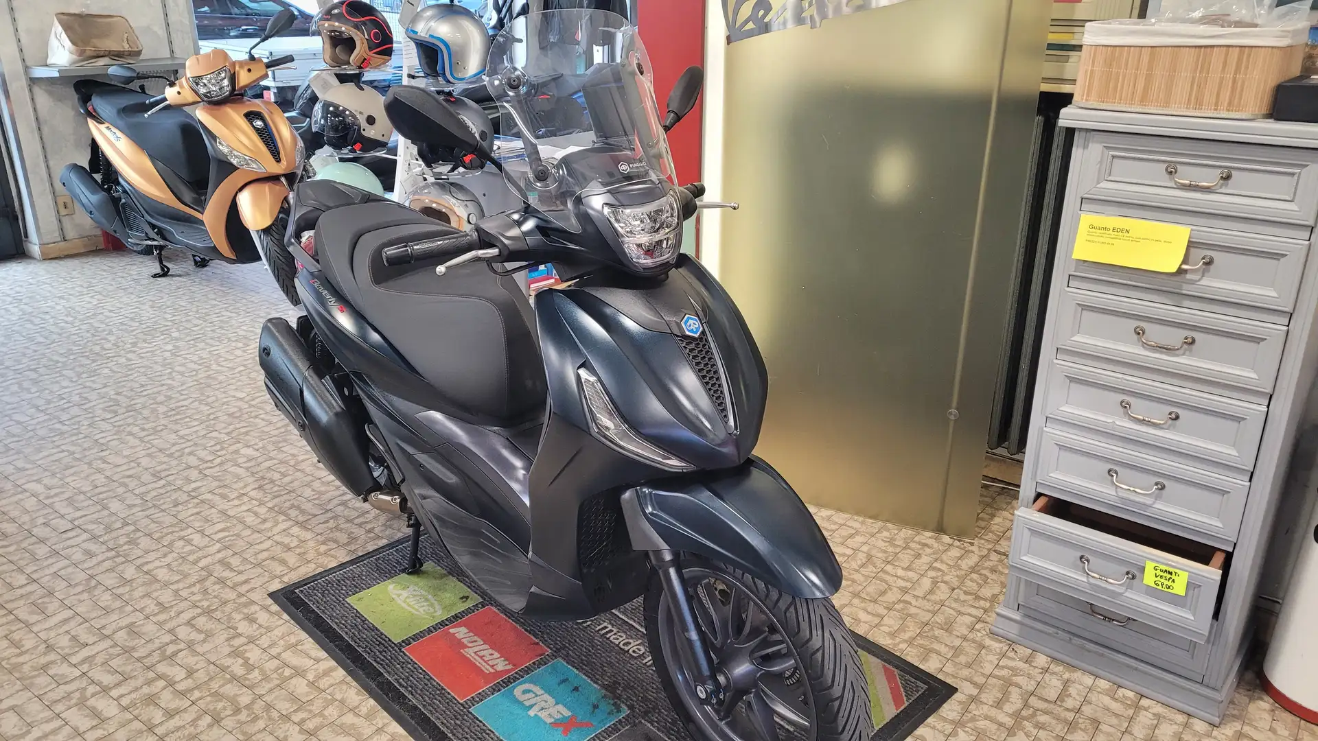 Piaggio Beverly 400 Sport Hpe Abs/Asr Euro 5 Nero - 2