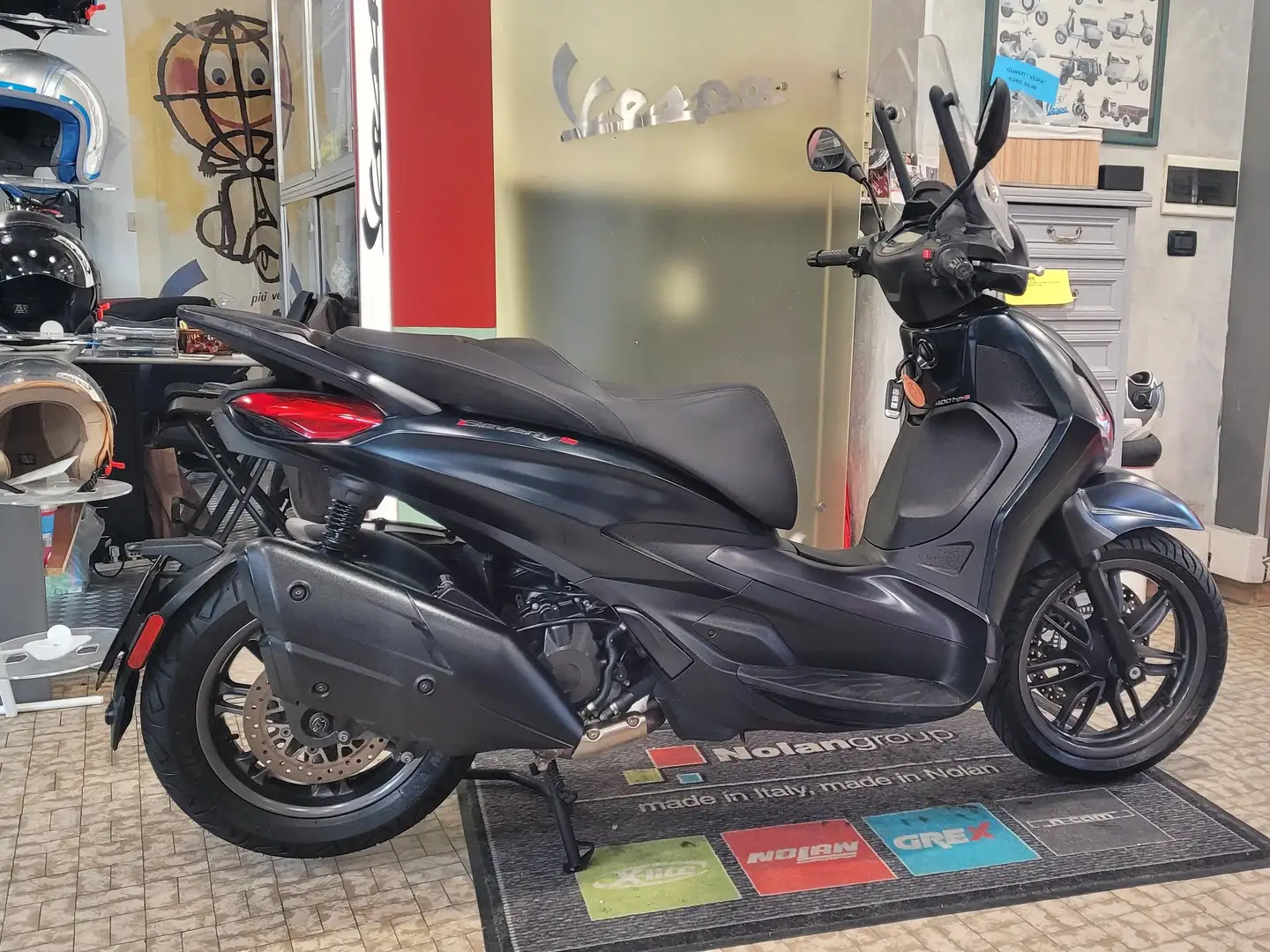 Piaggio Beverly 400 Sport Hpe Abs/Asr Euro 5 Nero - 1