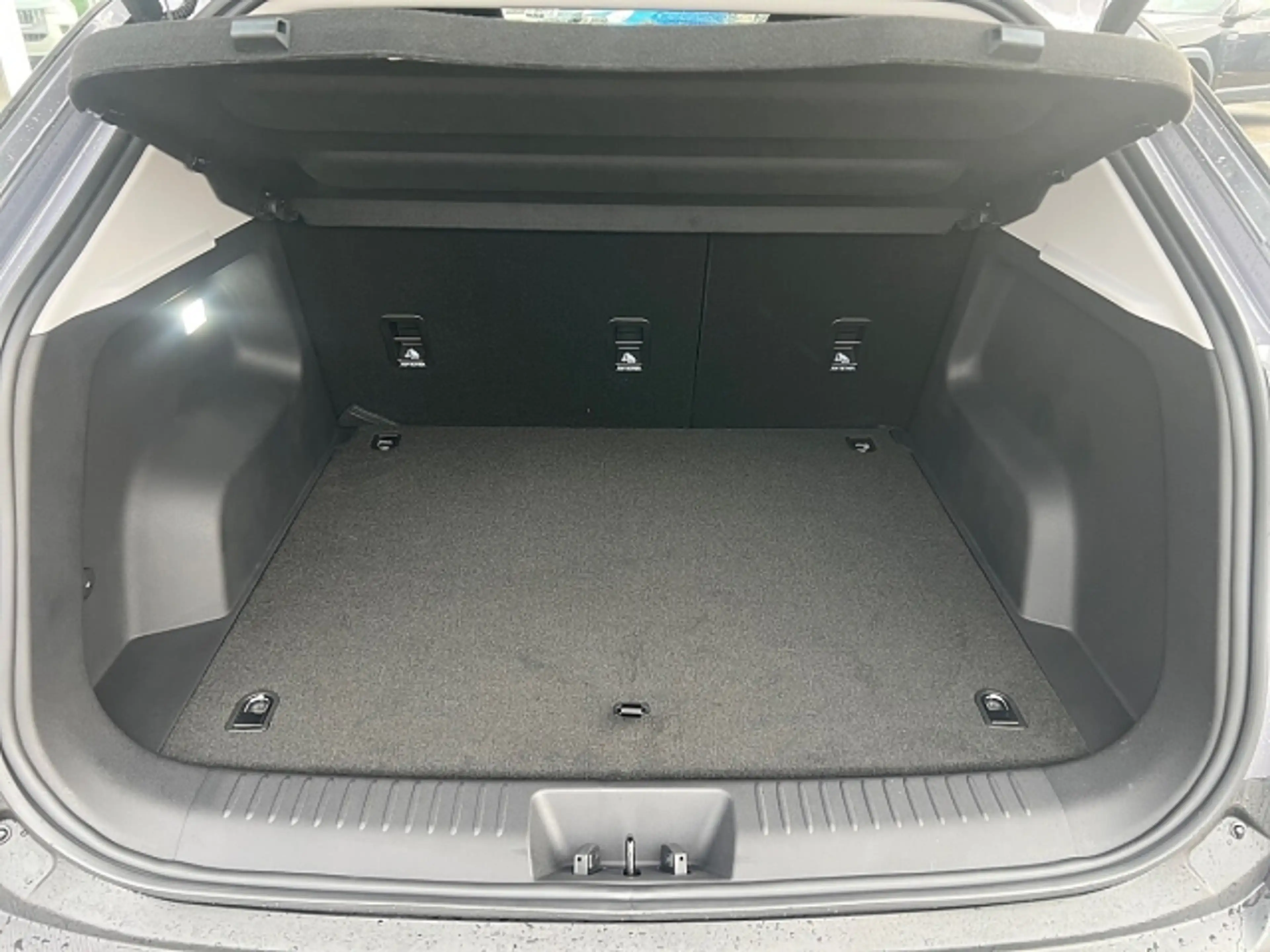 Omoda 5 Omoda 5 Hybrid mit SHS Premium Line — photo 11