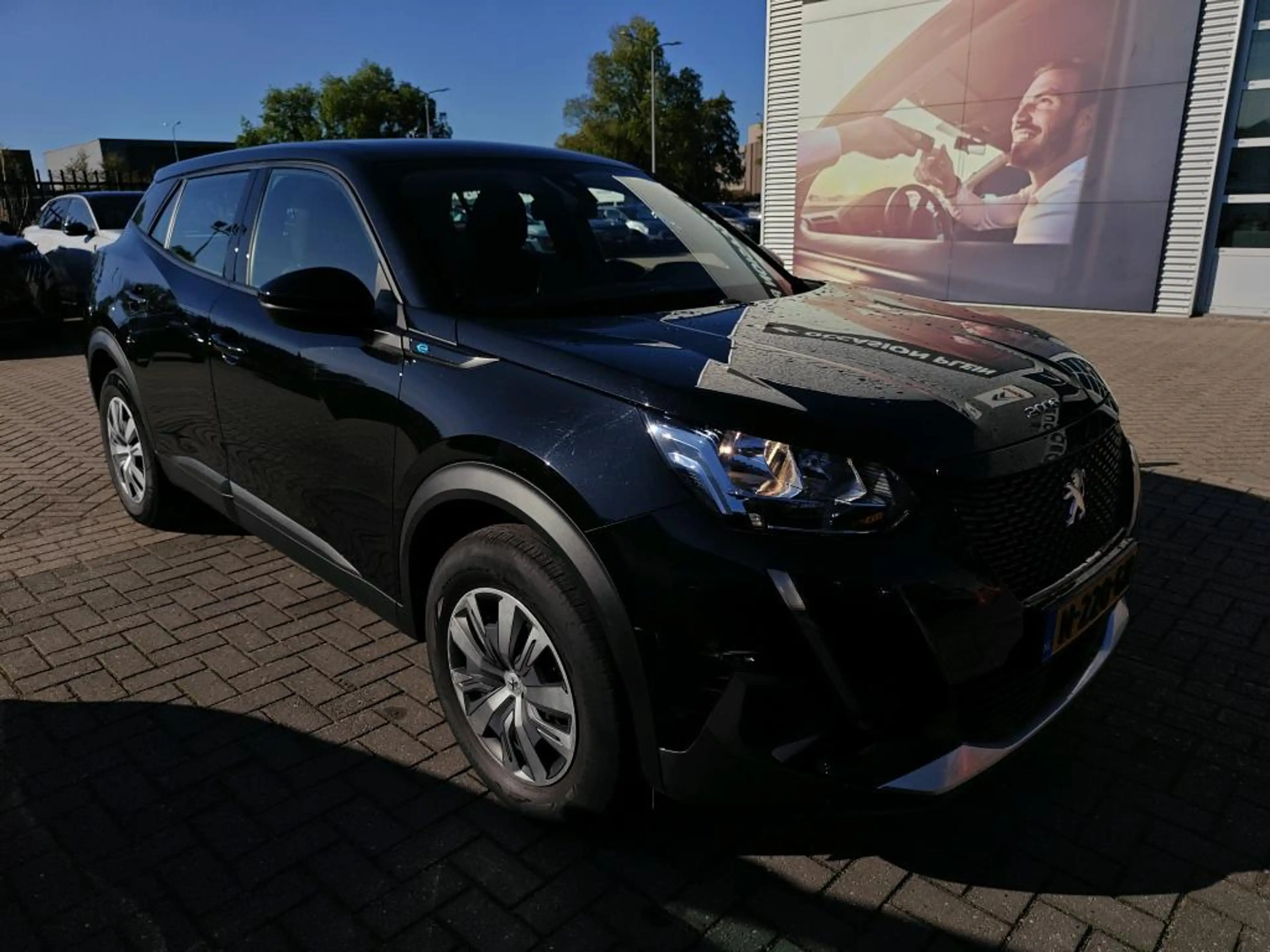 Peugeot e-2008 EV Active 50 kWh | Fase 3 laden | Navi by app | Ap — photo 2