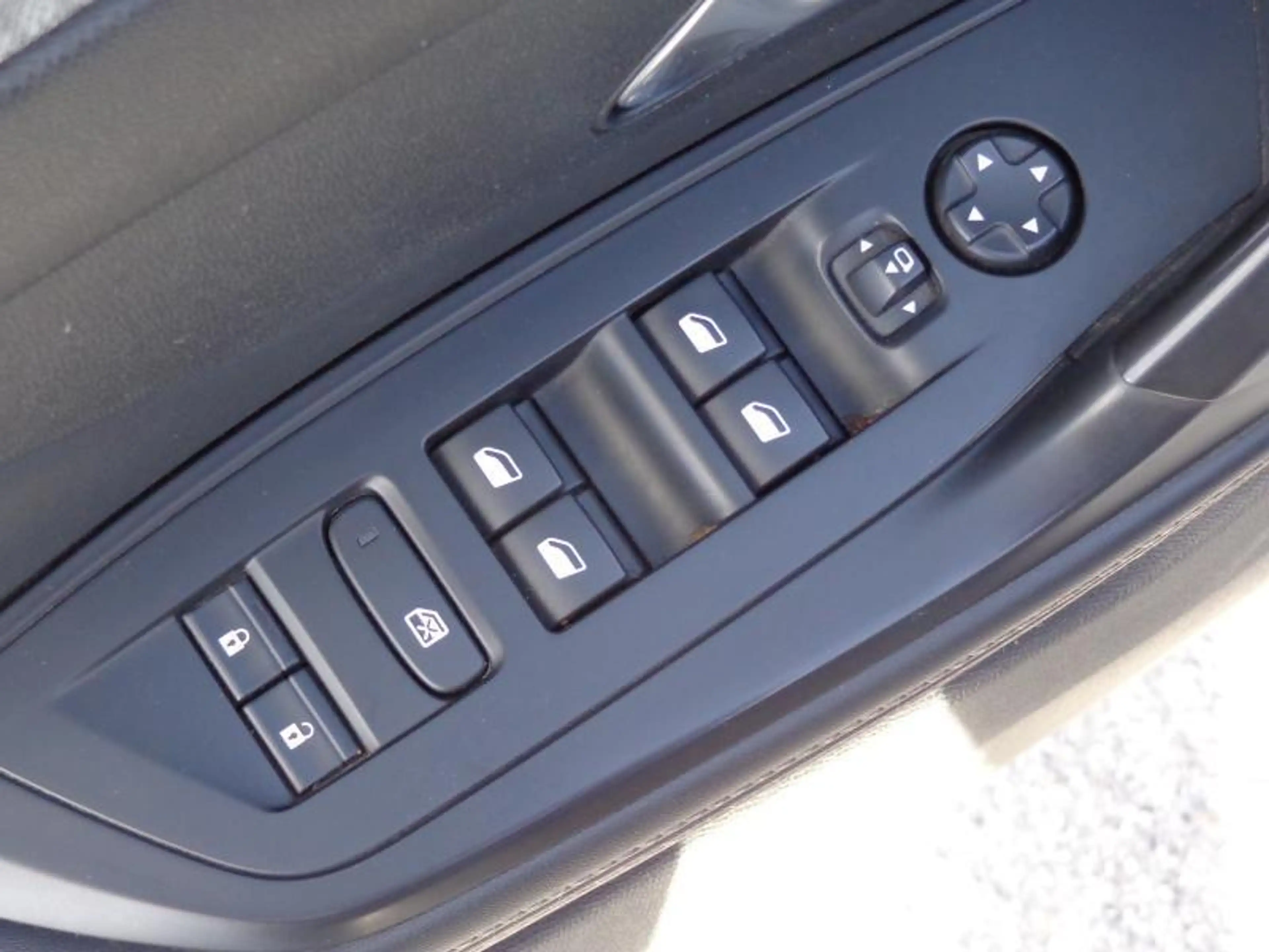 Peugeot 308 1.5HDi Allure - GPS - Caméra — photo 12