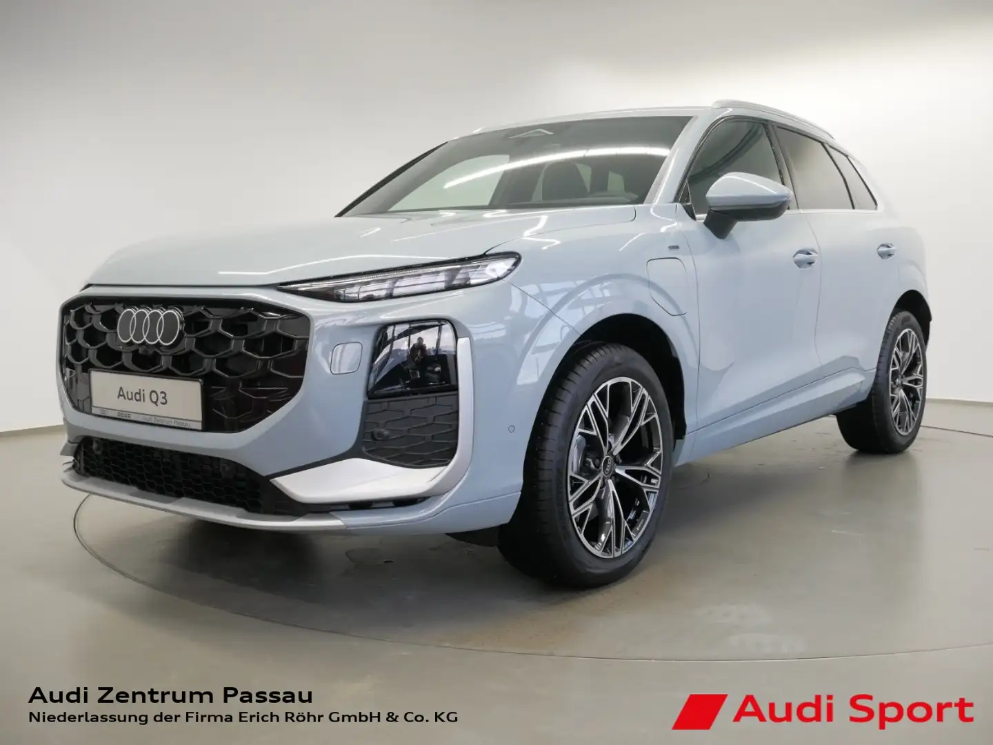 Audi Q3 SUV e-hybrid 200 kW S tronic Grau - 1