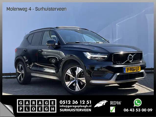 2022 Volvo XC40 in Black for sale