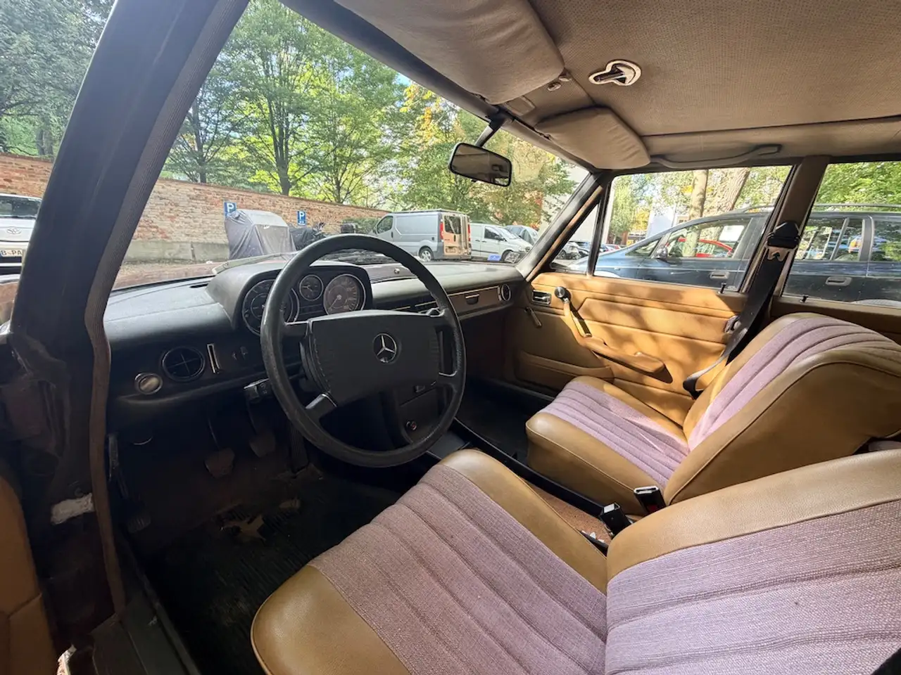 Mercedes-Benz 200D /8er, foto 4