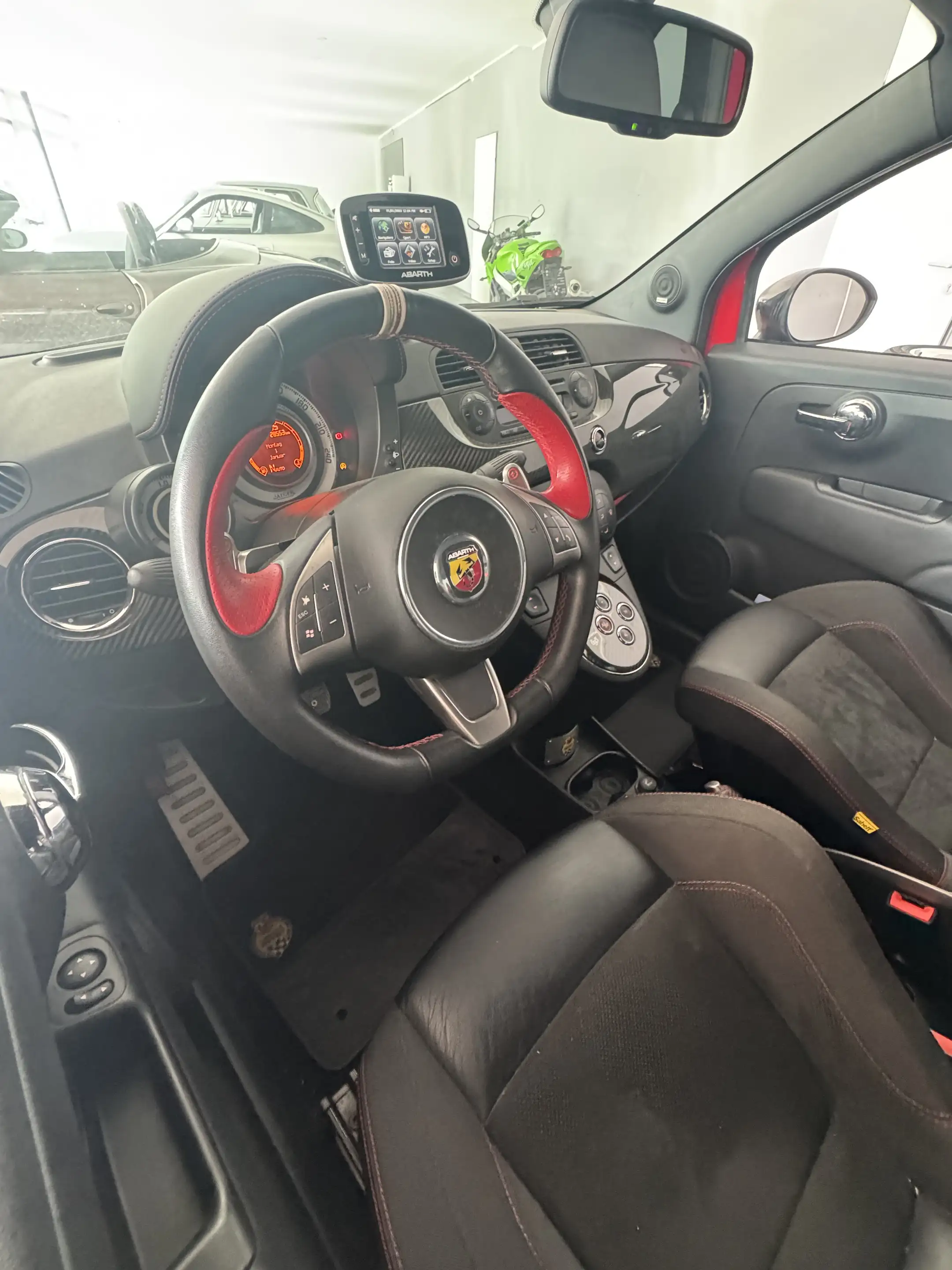 Abarth 695 Tributo Ferrari — photo 11
