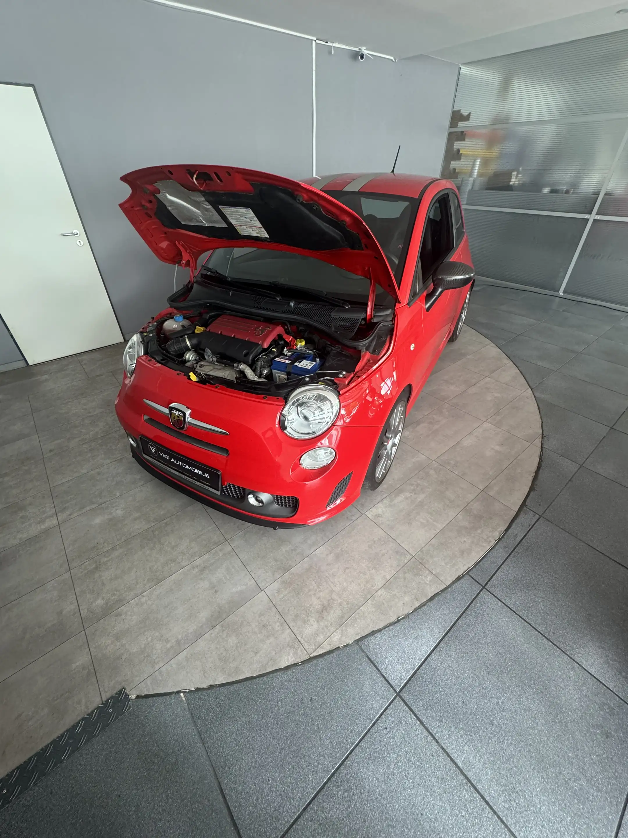 Abarth 695 Tributo Ferrari — photo 3