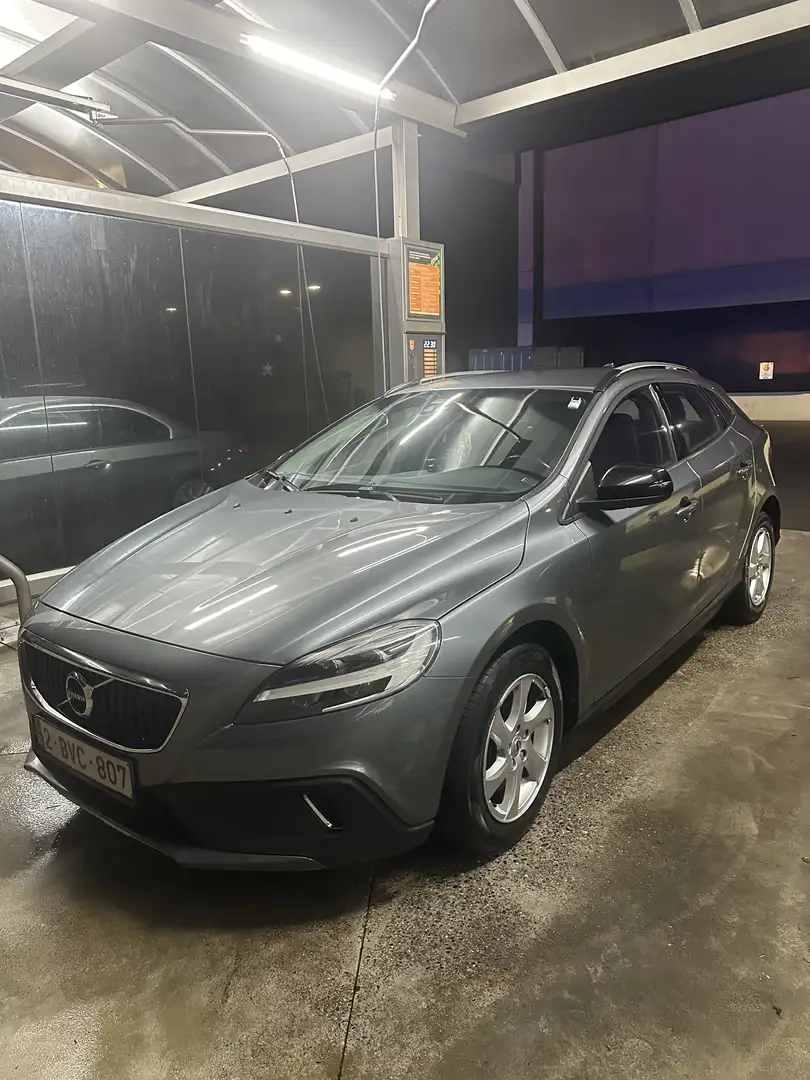 Volvo V40 Cross Country D2 Geartronic Kinetic Gris - 1