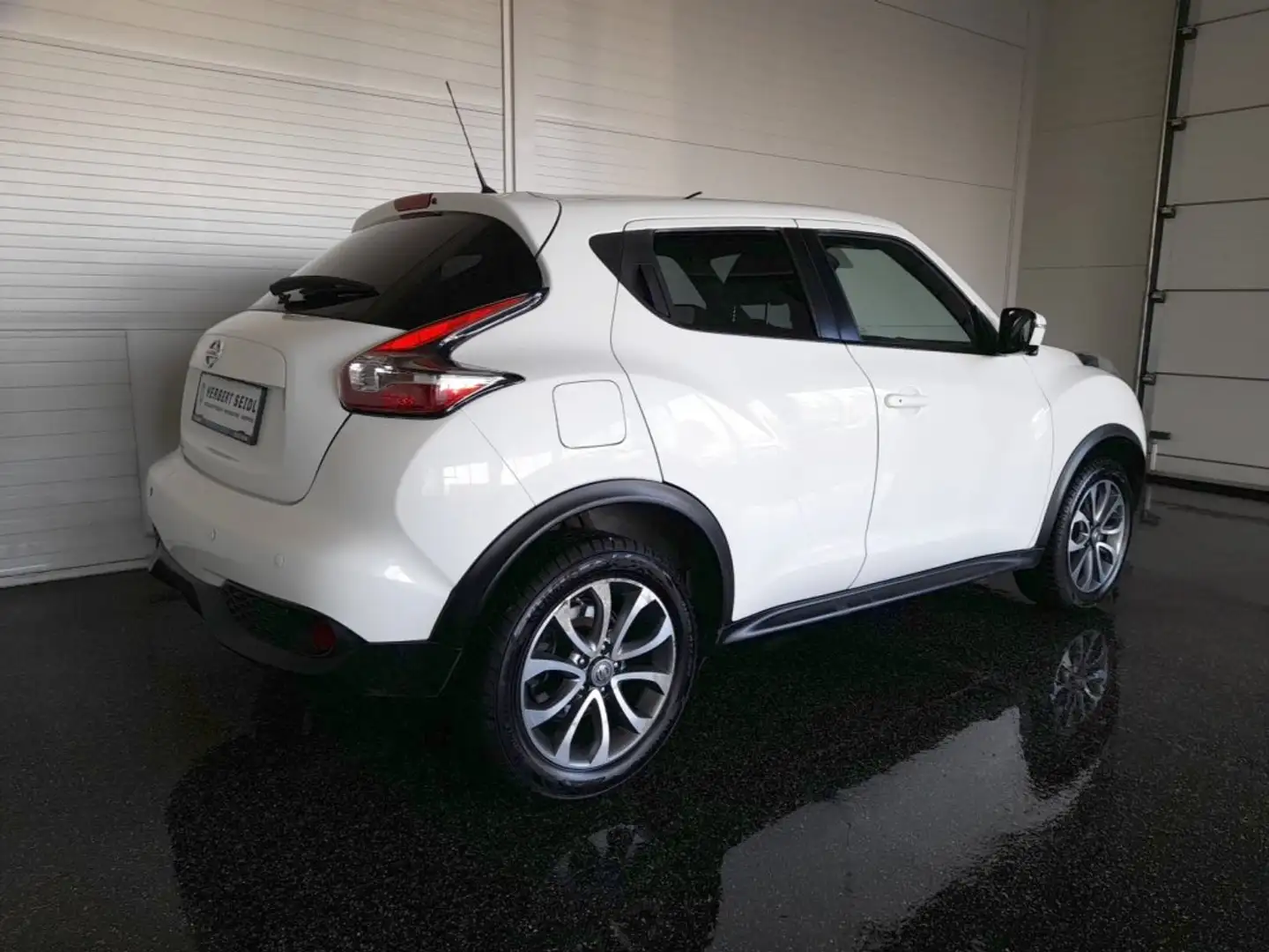 Nissan Juke TEKNA 1,6 Aut *SKY / NAVI / TEMPOMAT / 360° KAMERA / KEYLESS / SHZG* Weiß - 2